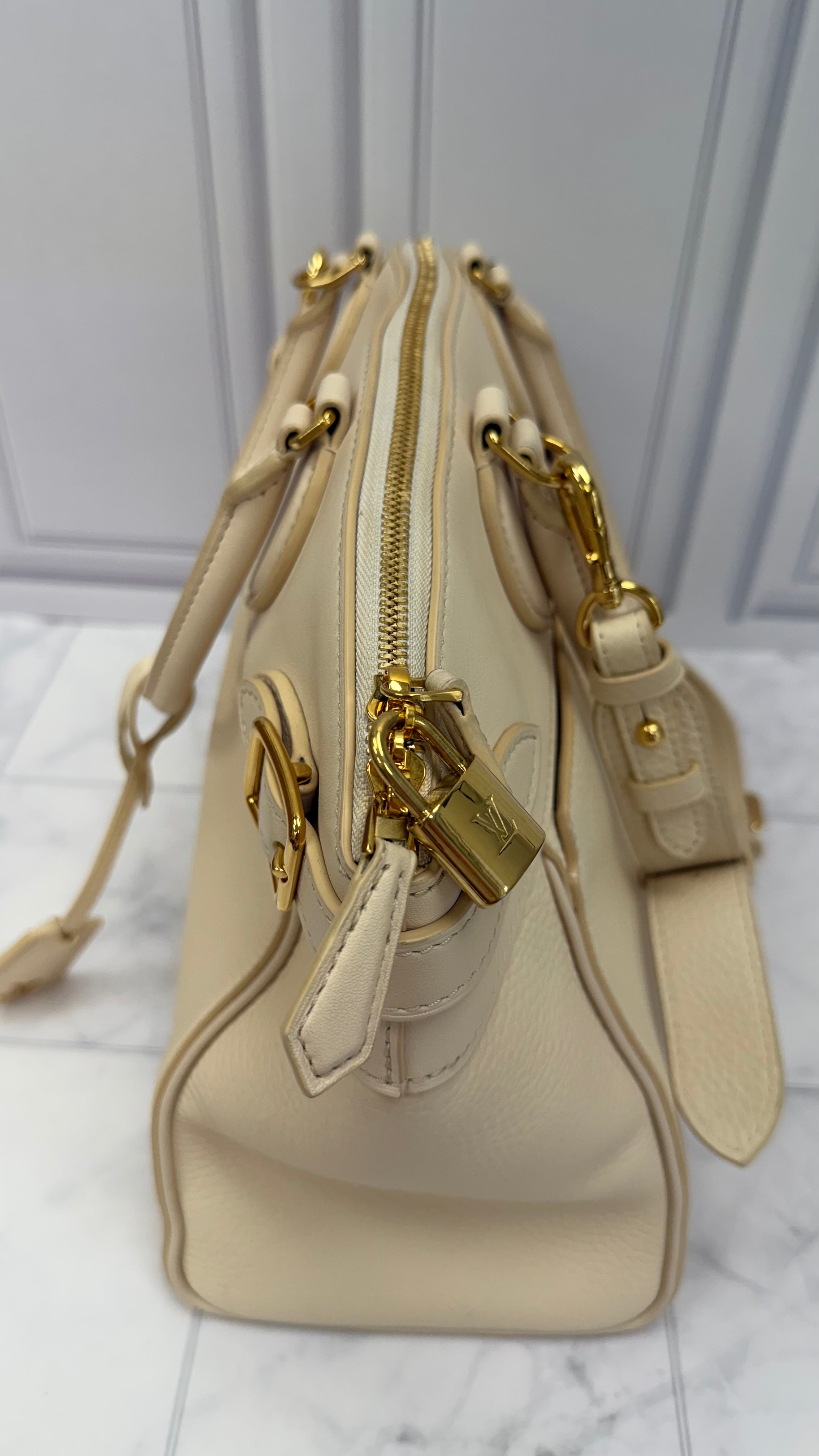 *DONS DROP* Louis Vuitton Cream Taurillon Leather Vendome MM Handbag