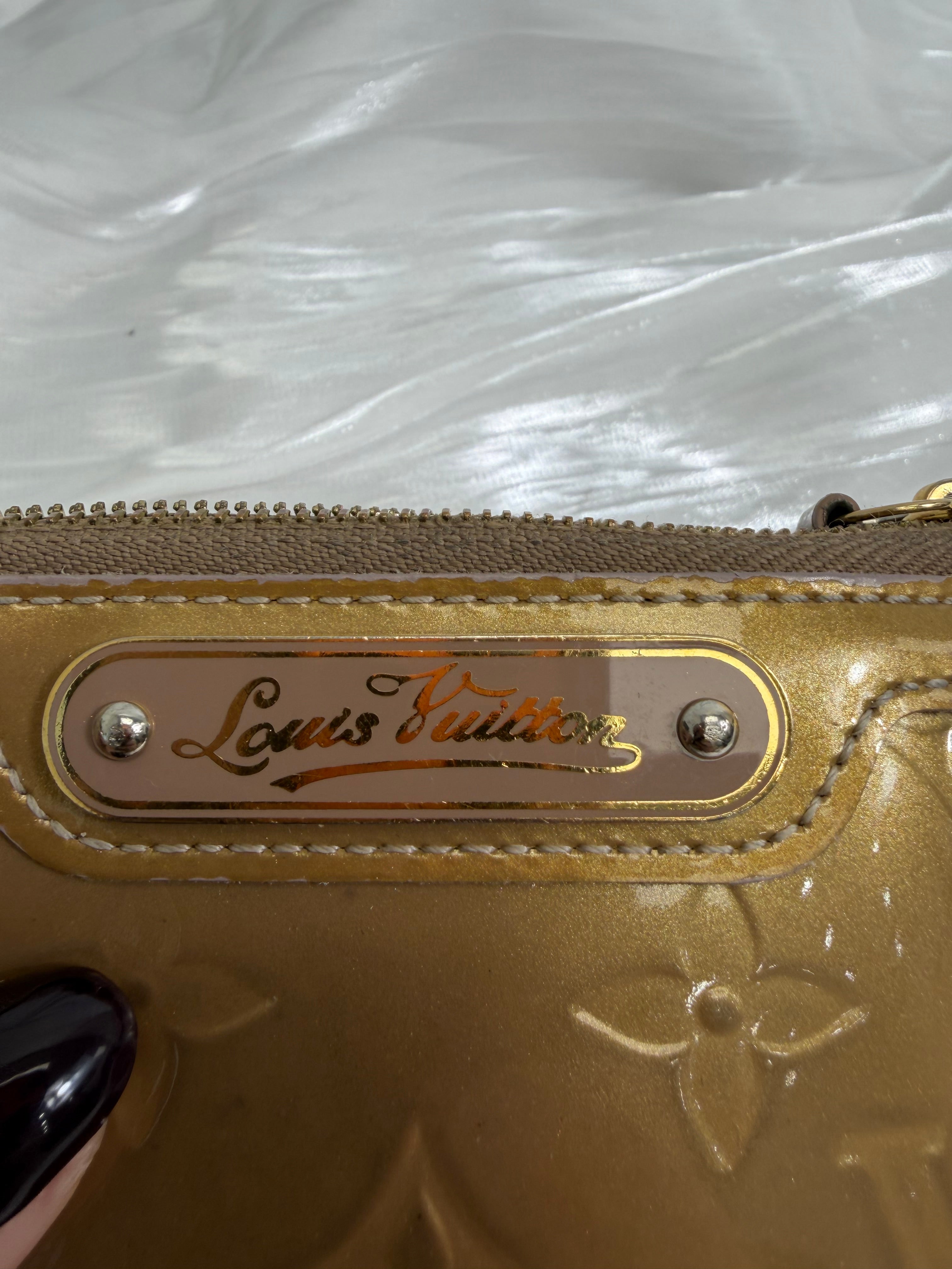 Louis Vuitton Bronze Vernis Pochette Cles