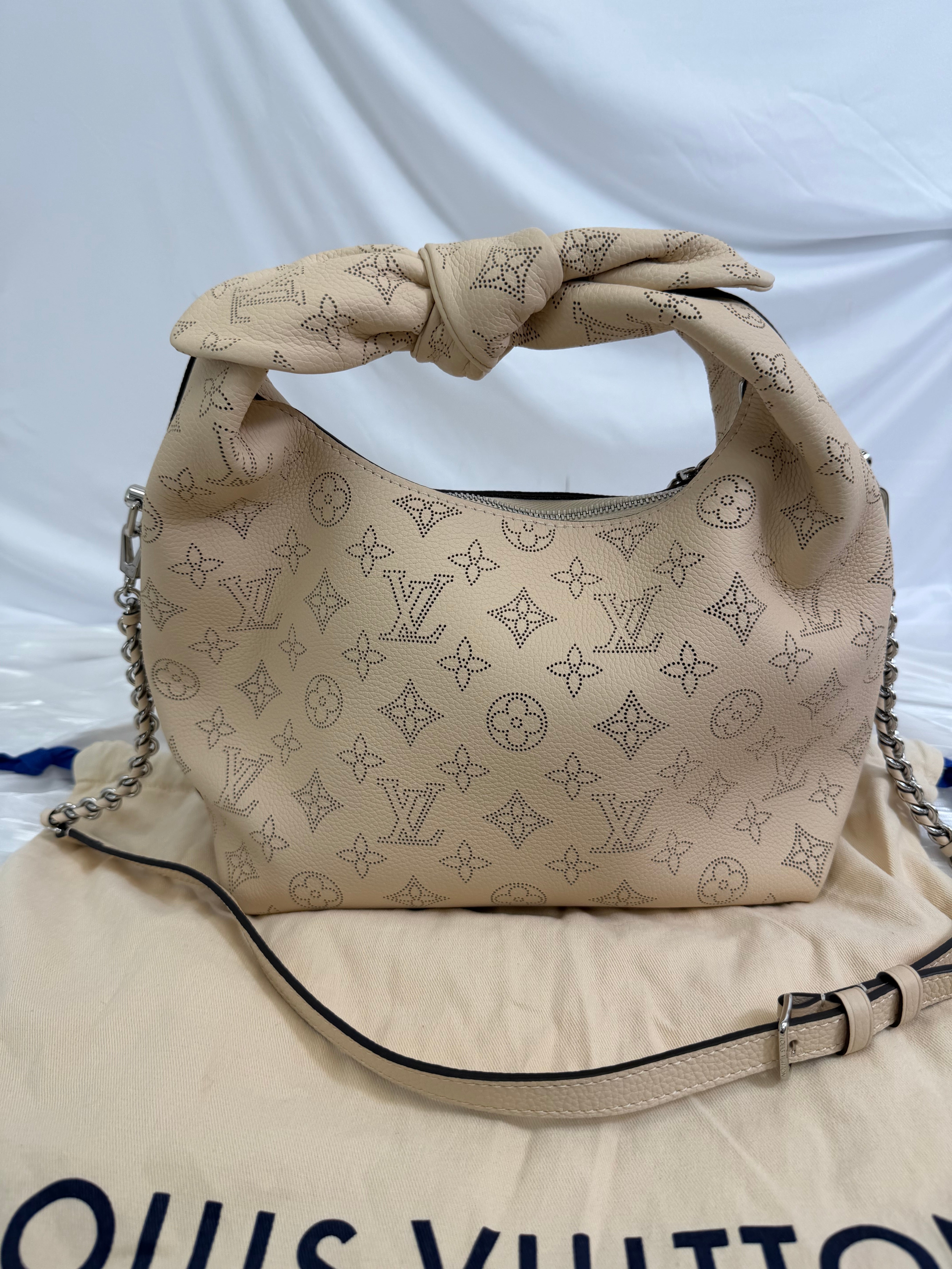 BRAND NEW Louis Vuitton Monogram Beige Mahina Leather Why Knot PM Bag