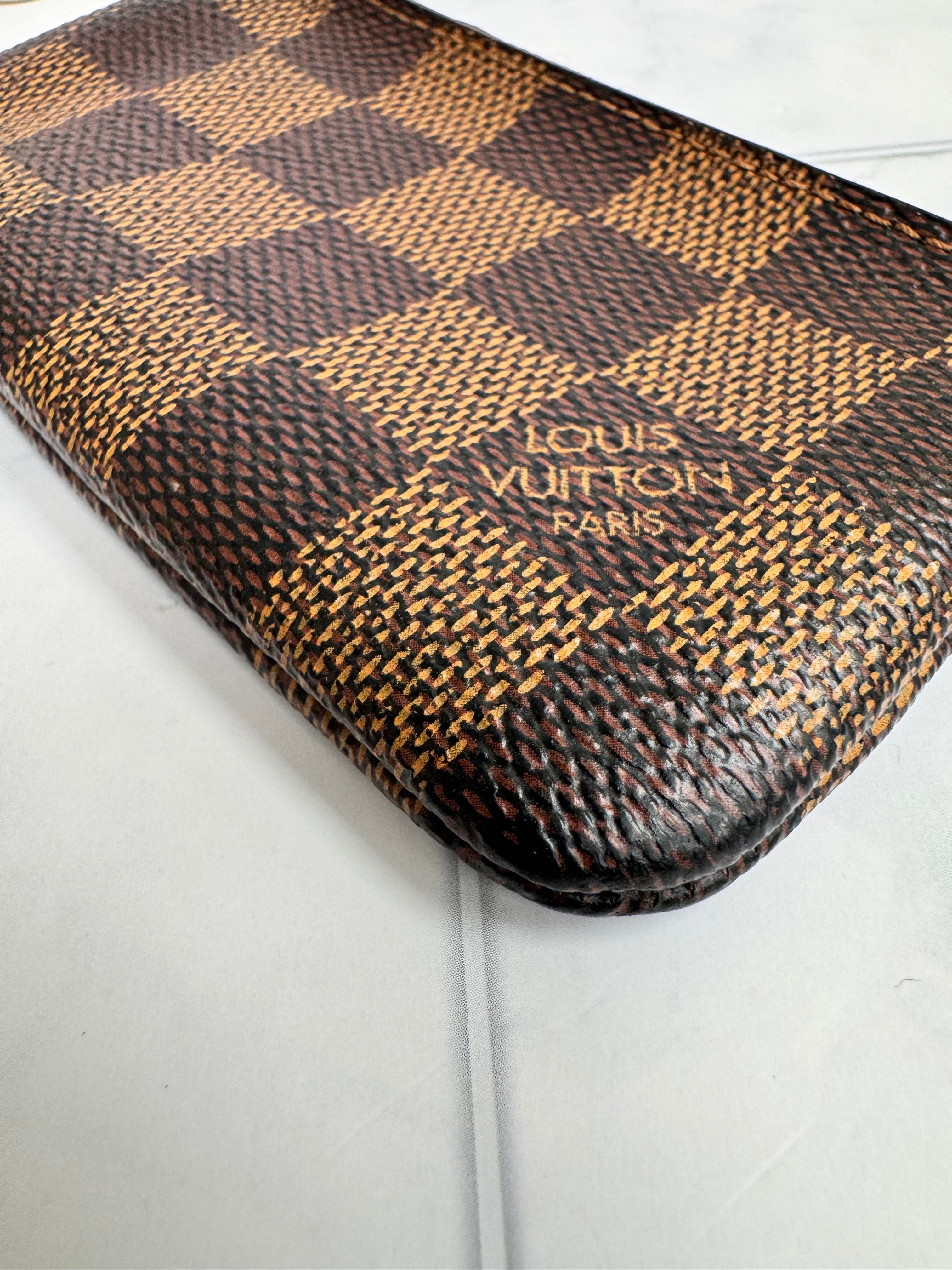 Louis Vuitton Damier Ebene Key Cles