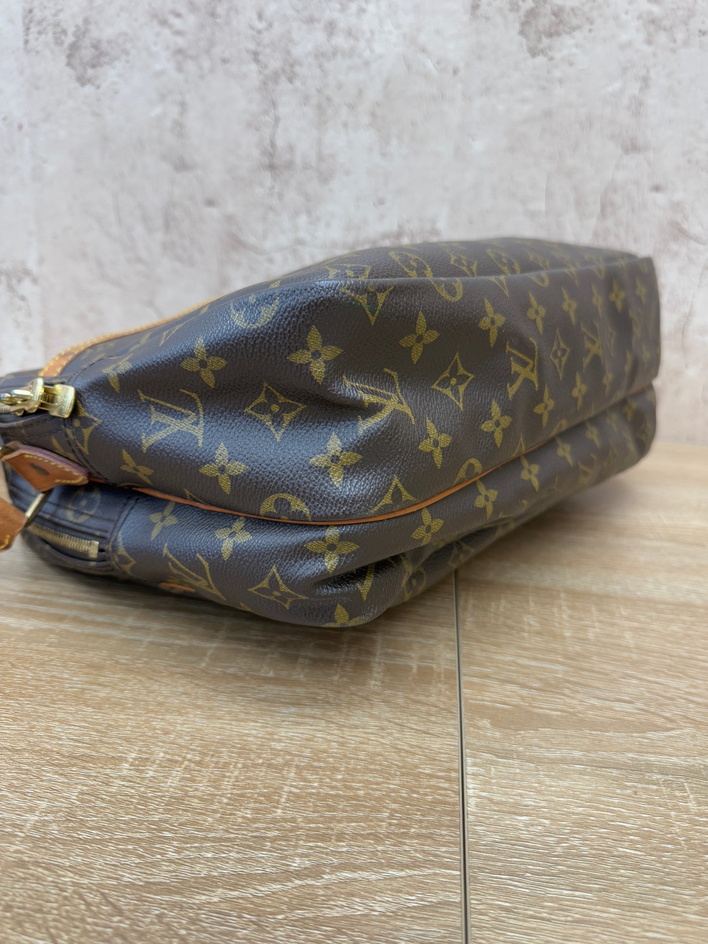 Louis Vuitton Monogram Reporter GM