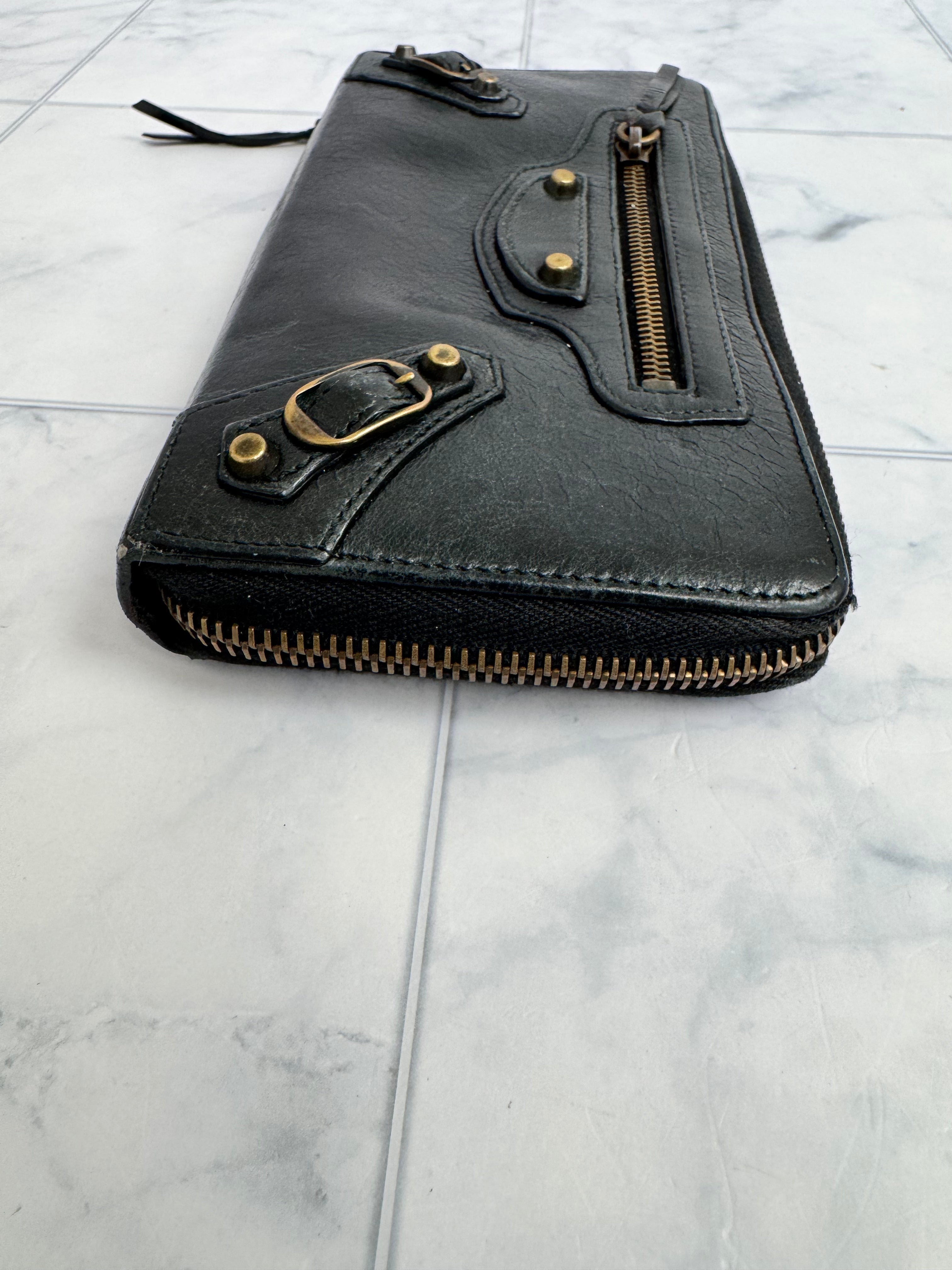 Balenciaga Black Leather Zippy Wallet