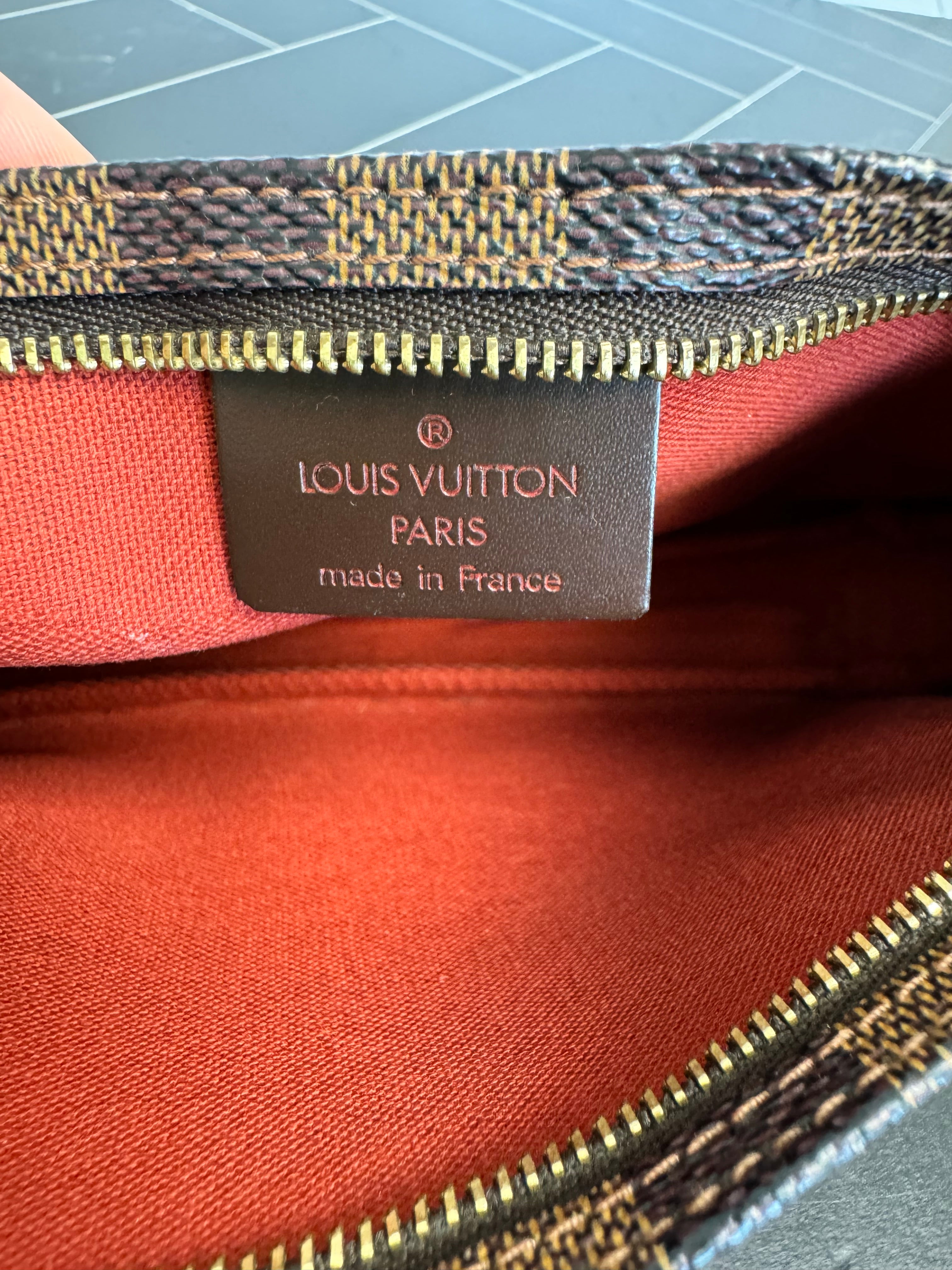 Louis Vuitton Damier Ebene Pochette