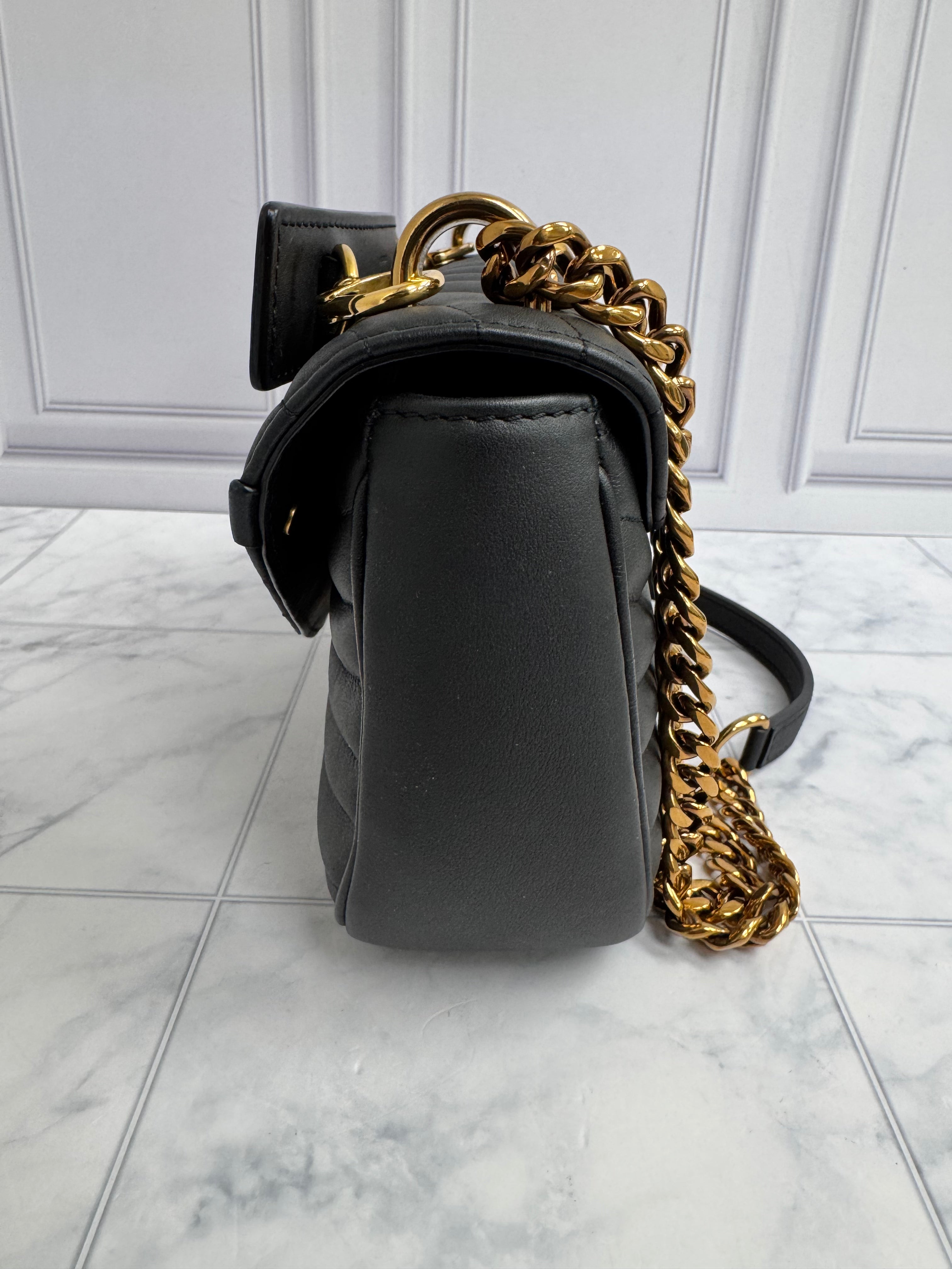 Louis Vuitton Black Quilted New Wave Chain Bag MM