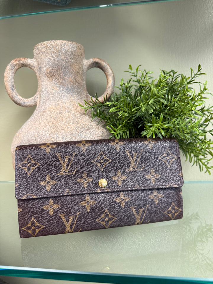 Louis Vuitton Monogram Sarah Wallet