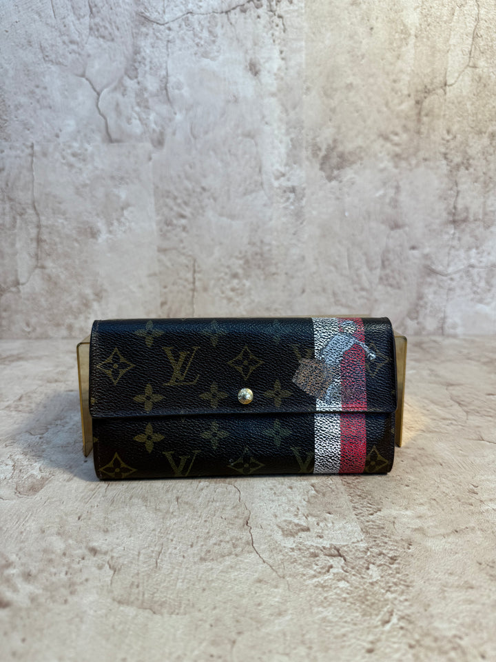 Louis Vuitton Limited Bellhop Monogram Sarah Wallet