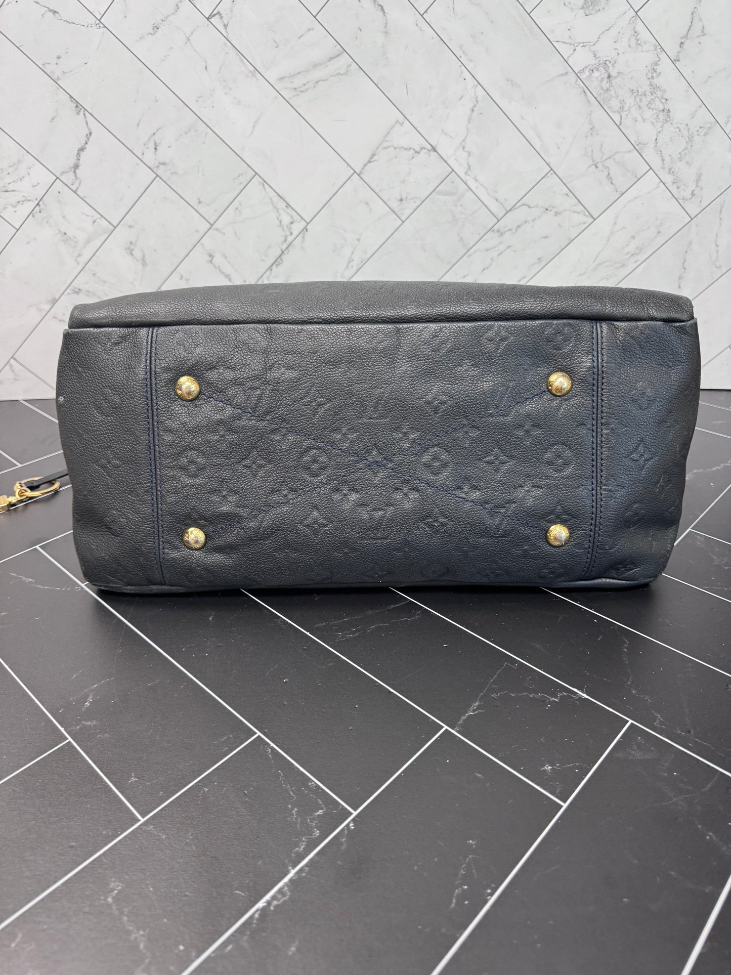 Louis Vuitton Navy Empreinte Artsy MM