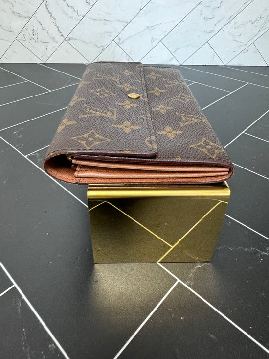 Louis Vuitton Monogram Sarah Wallet