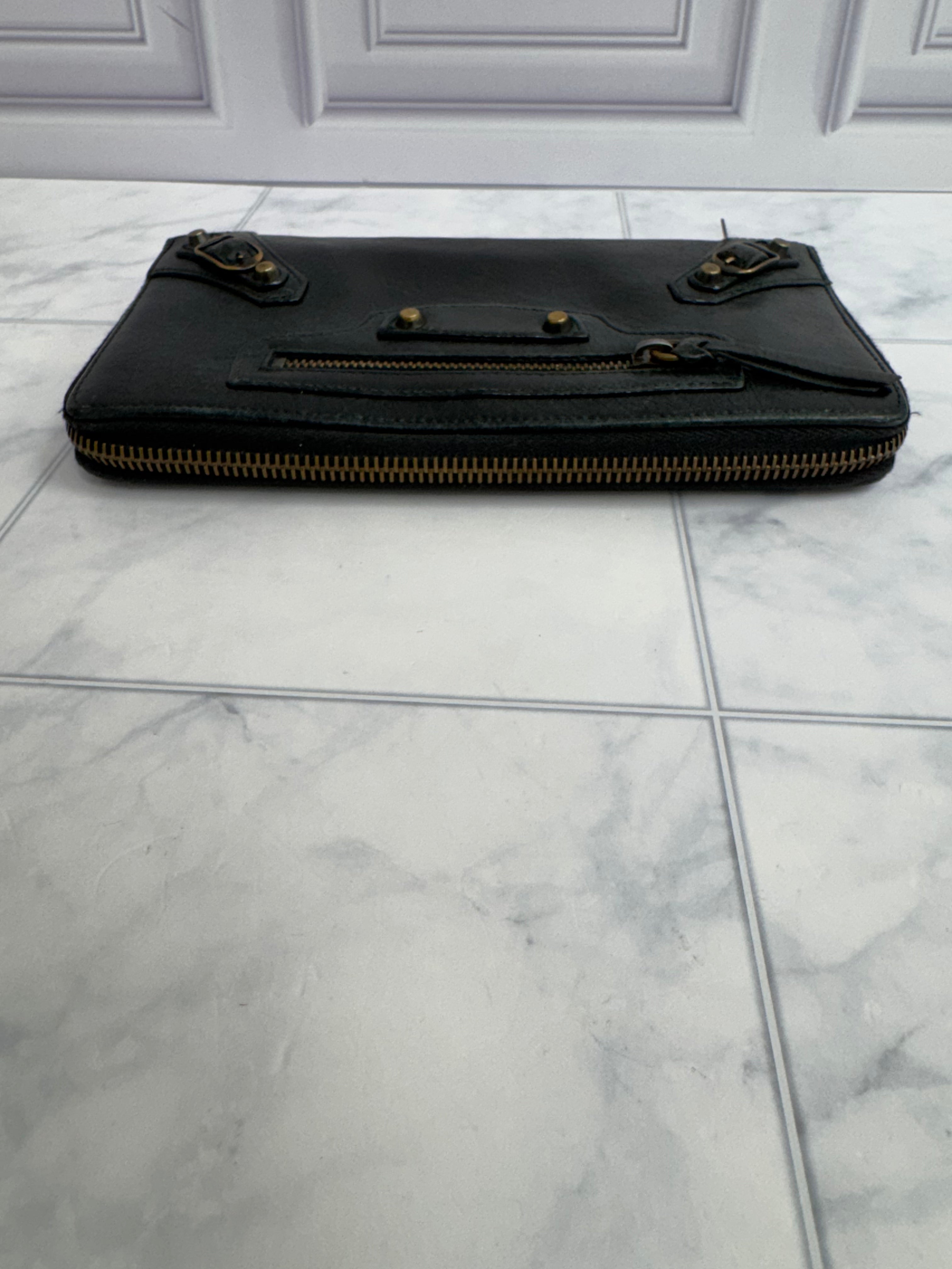 Balenciaga Black Leather Zippy Wallet