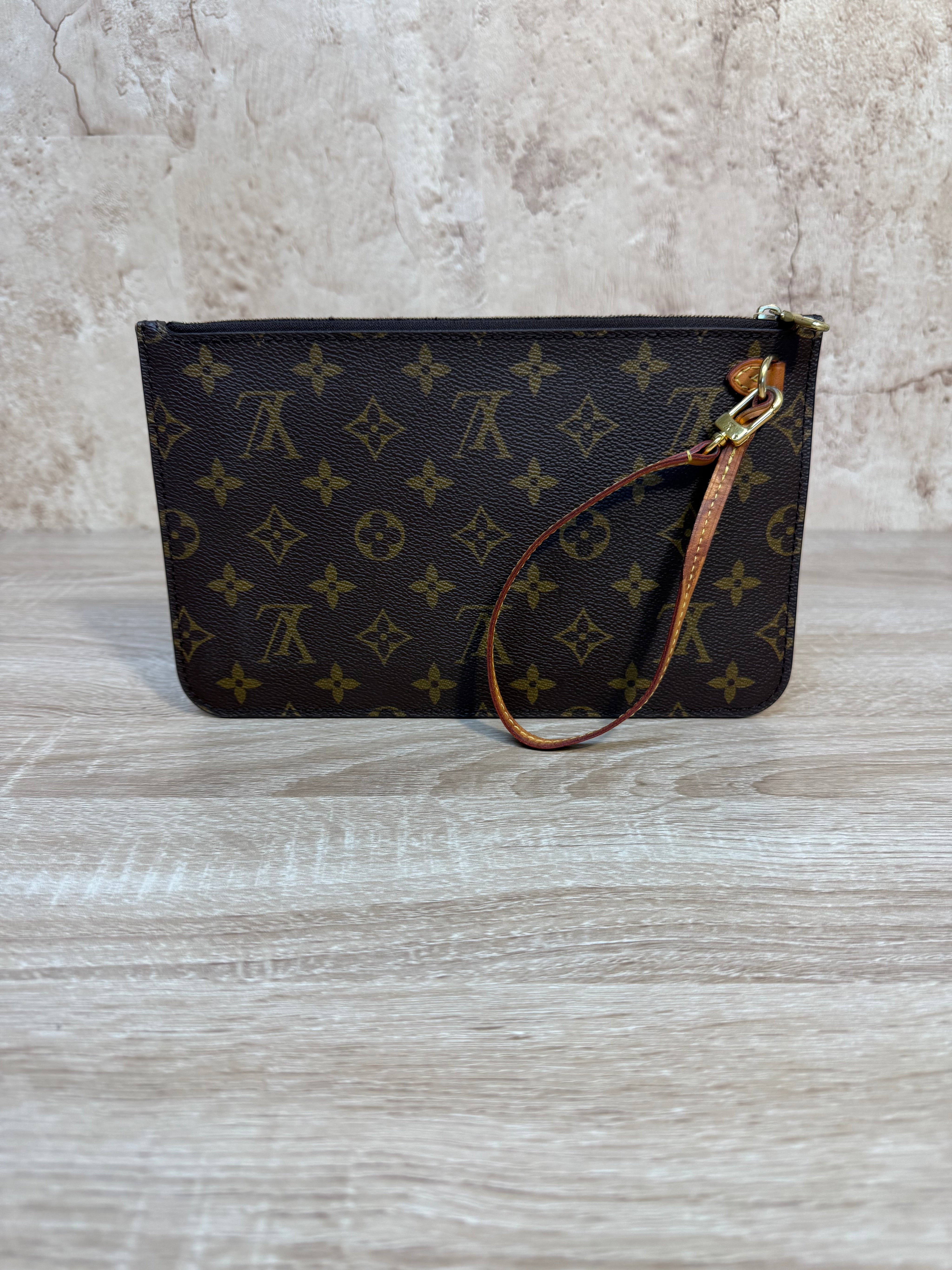 Louis Vuitton Monogram Neverfull MM Pouch