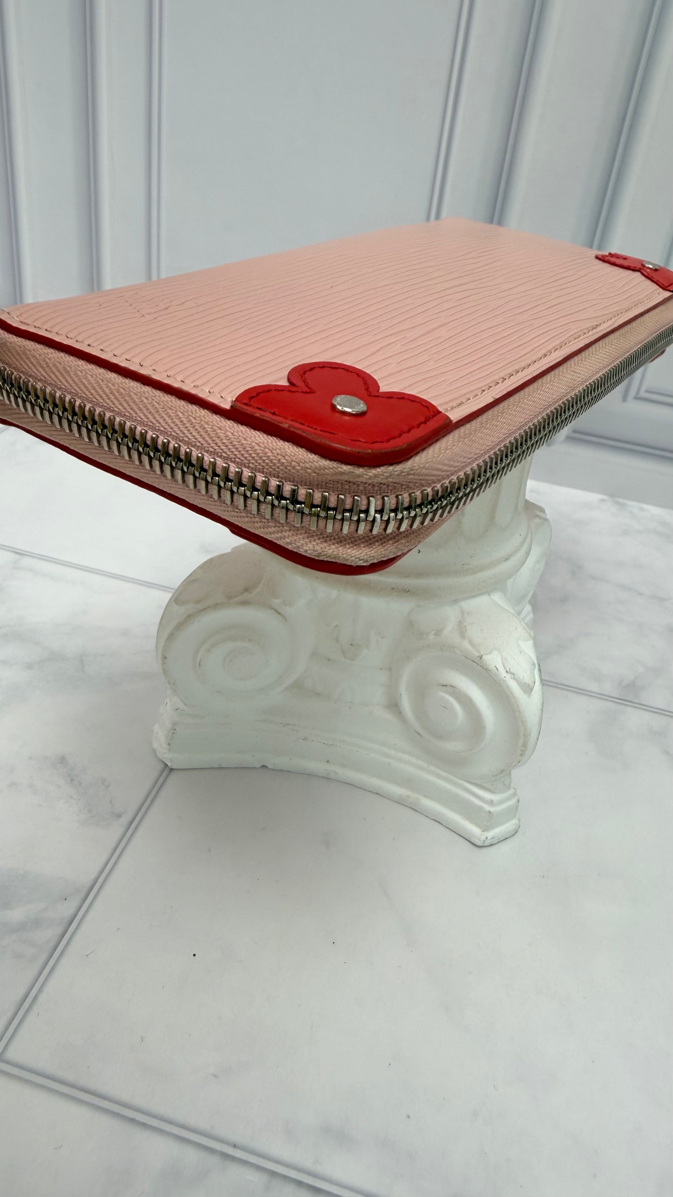 Louis Vuitton Pink Epi Leather Flower Clemence Zippy Wallet