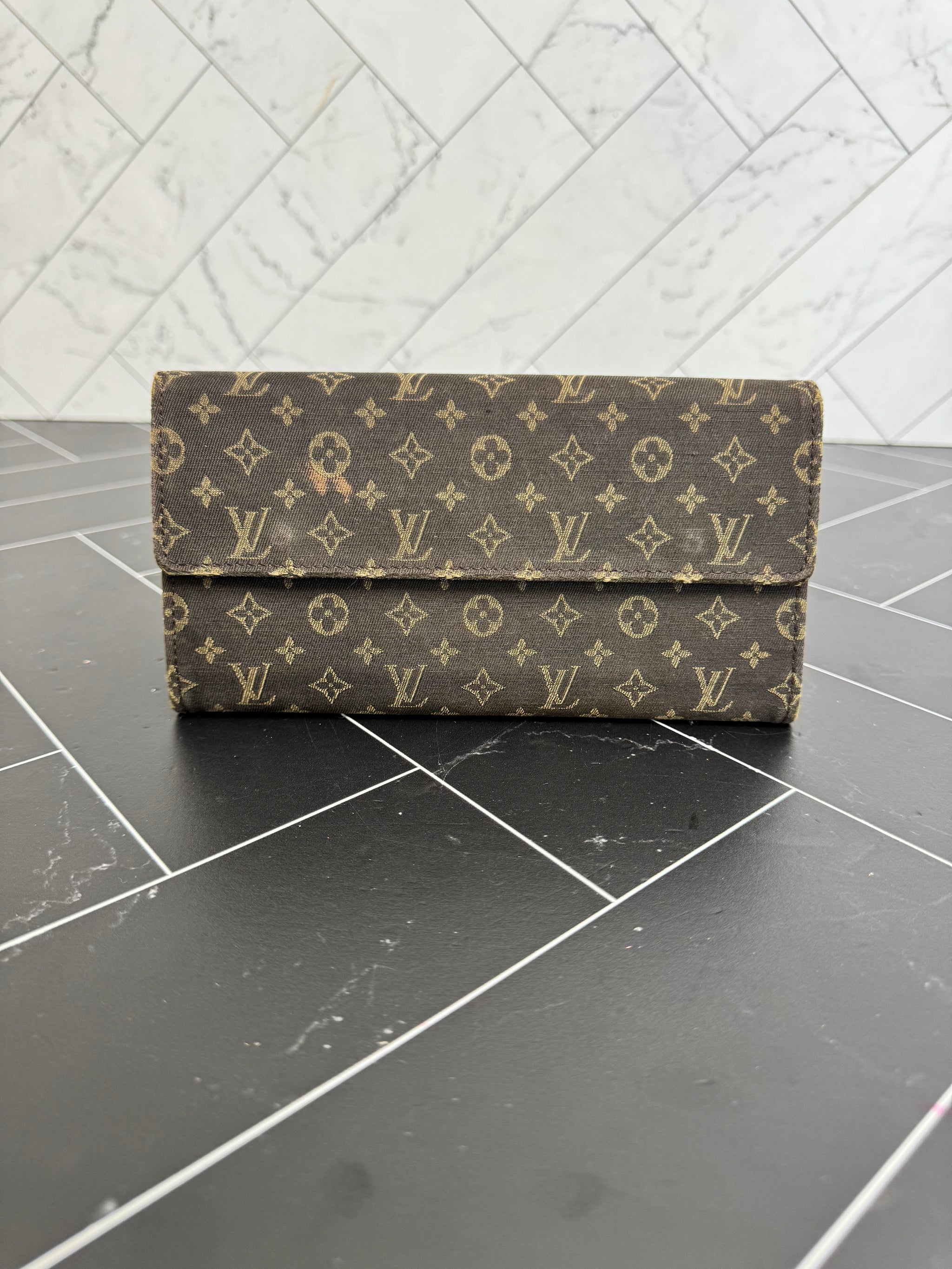 Louis Vuitton Brown Mini Lin Sarah Wallet