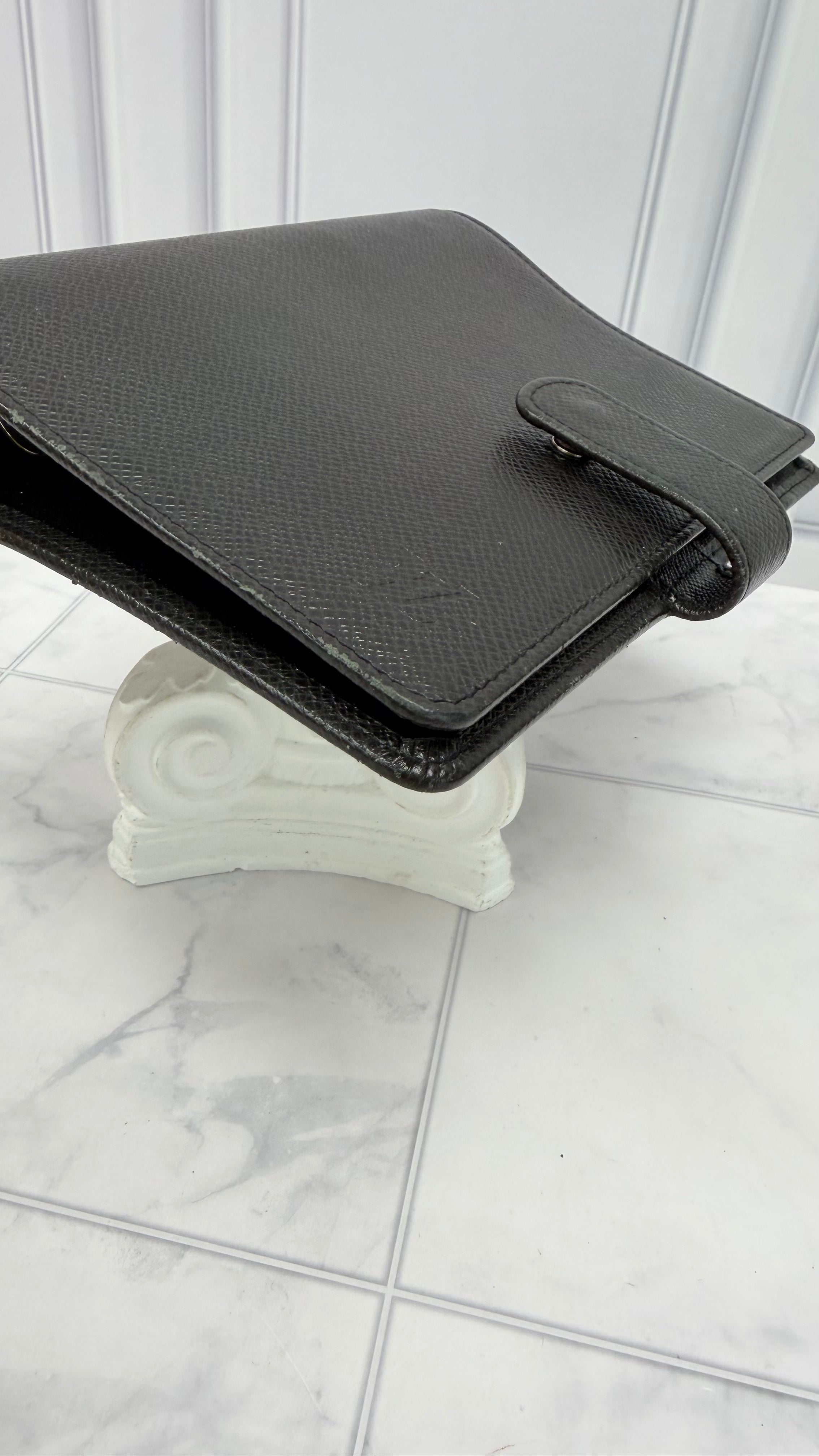 Louis Vuitton Black Taiga Leather Agenda MM