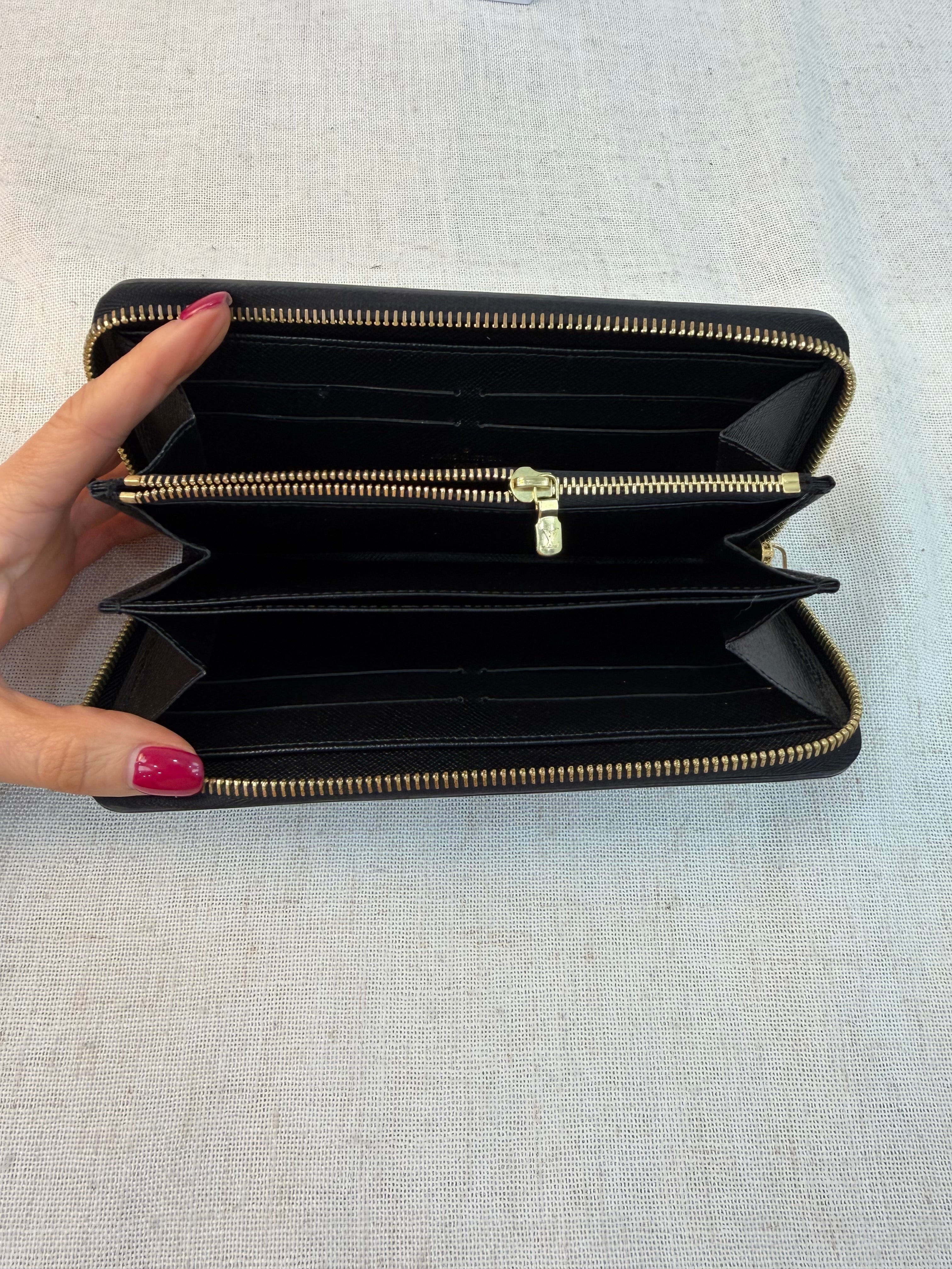 LIKE NEW Louis Vuitton Limited Edition Blue Monogram Zippy Wallet