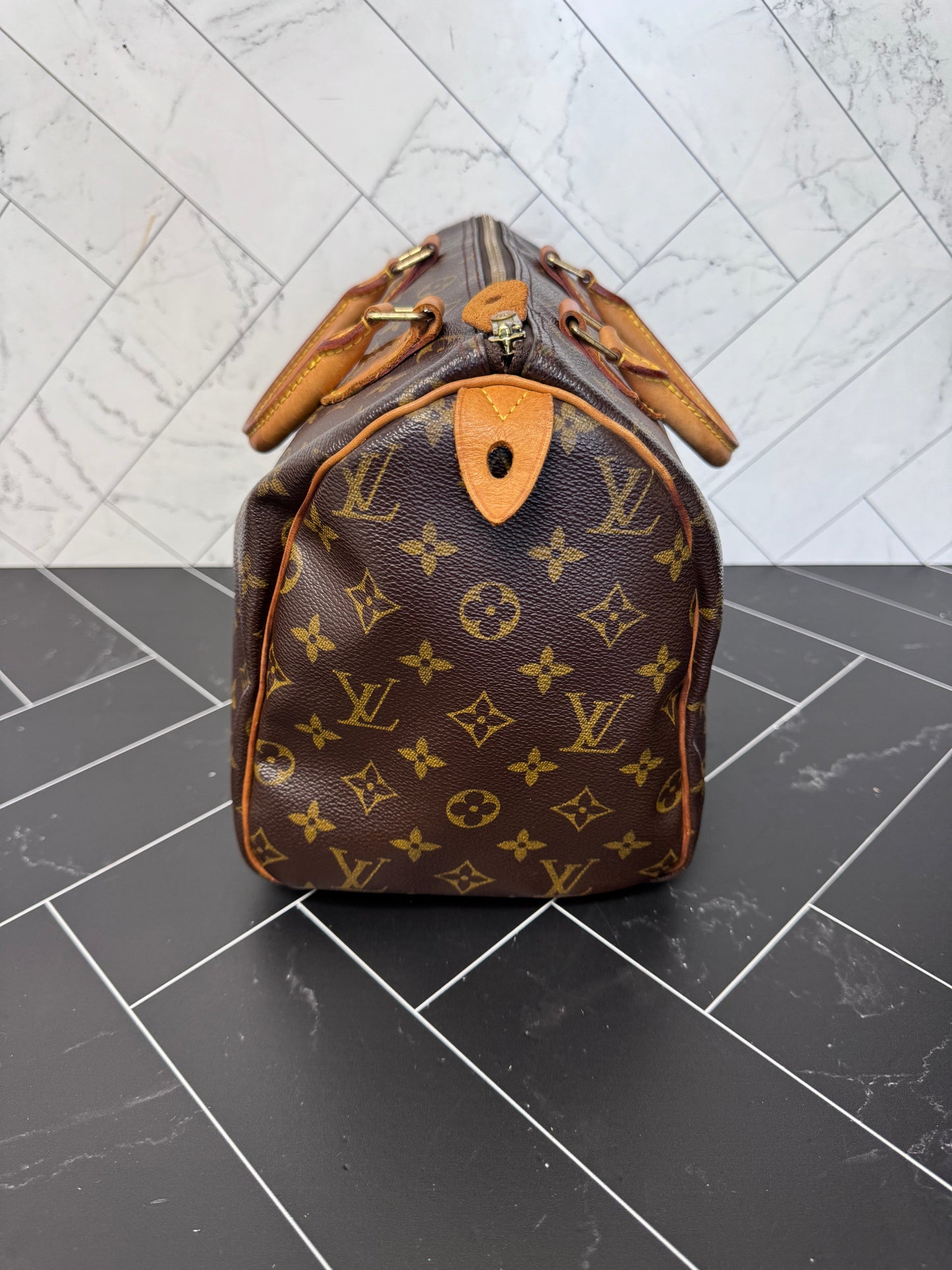 Louis Vuitton Monogram Speedy 30