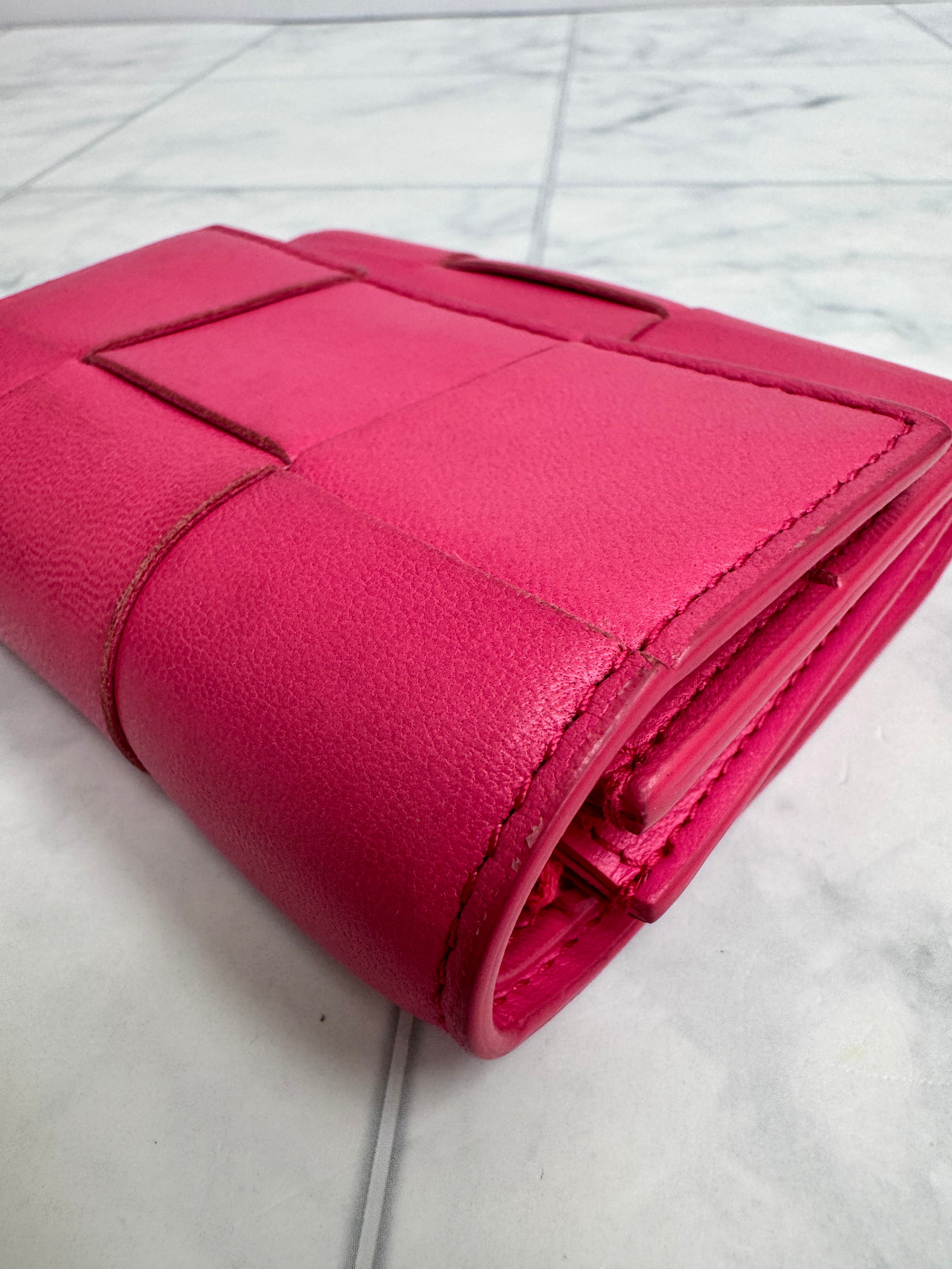 Bottega Veneta Pink Maxi Intrecciato Leather Compact Wallet