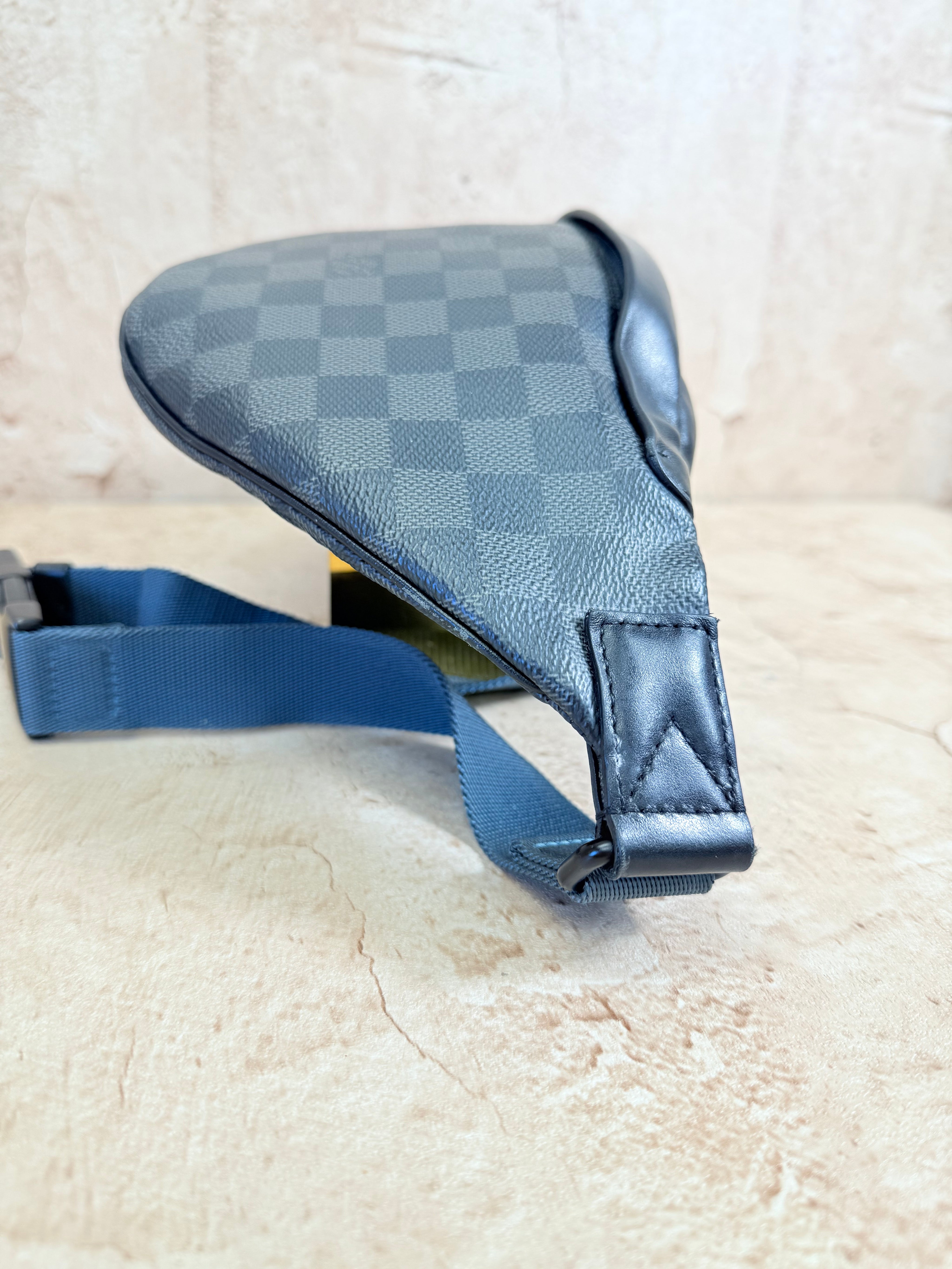 Louis Vuitton Damier Graphite Discovery Bumbag Blue Grey Strap