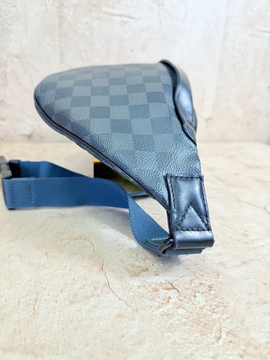 Louis Vuitton Damier Graphite Discovery Bumbag Blue Grey Strap