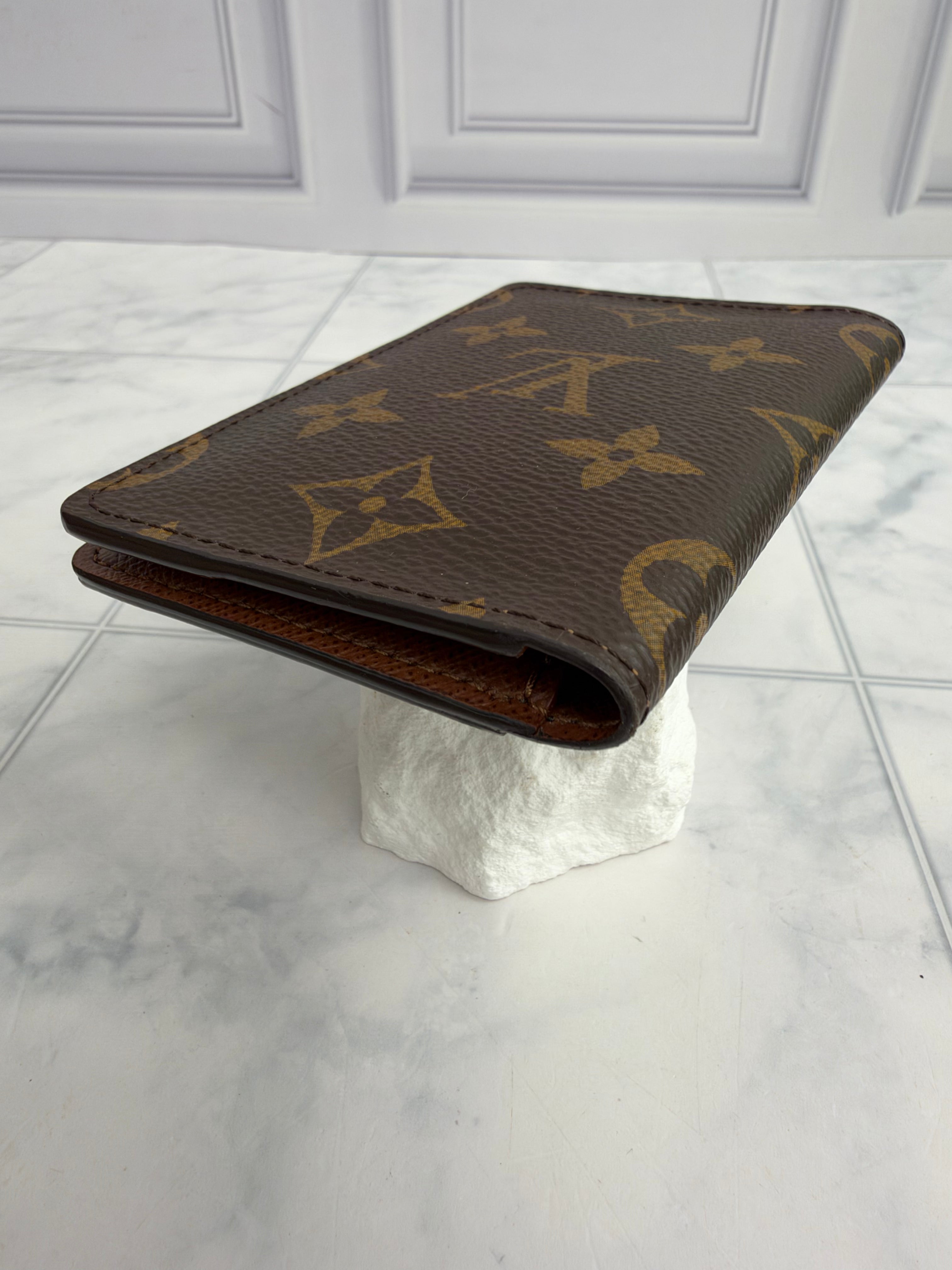 BRAND NEW - Louis Vuitton Monogram Pocket Organizer