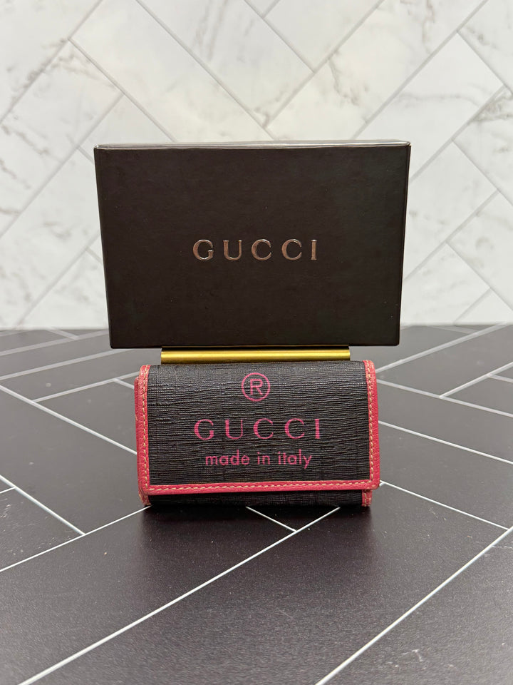 Gucci Black & Pink Leather Key Holder