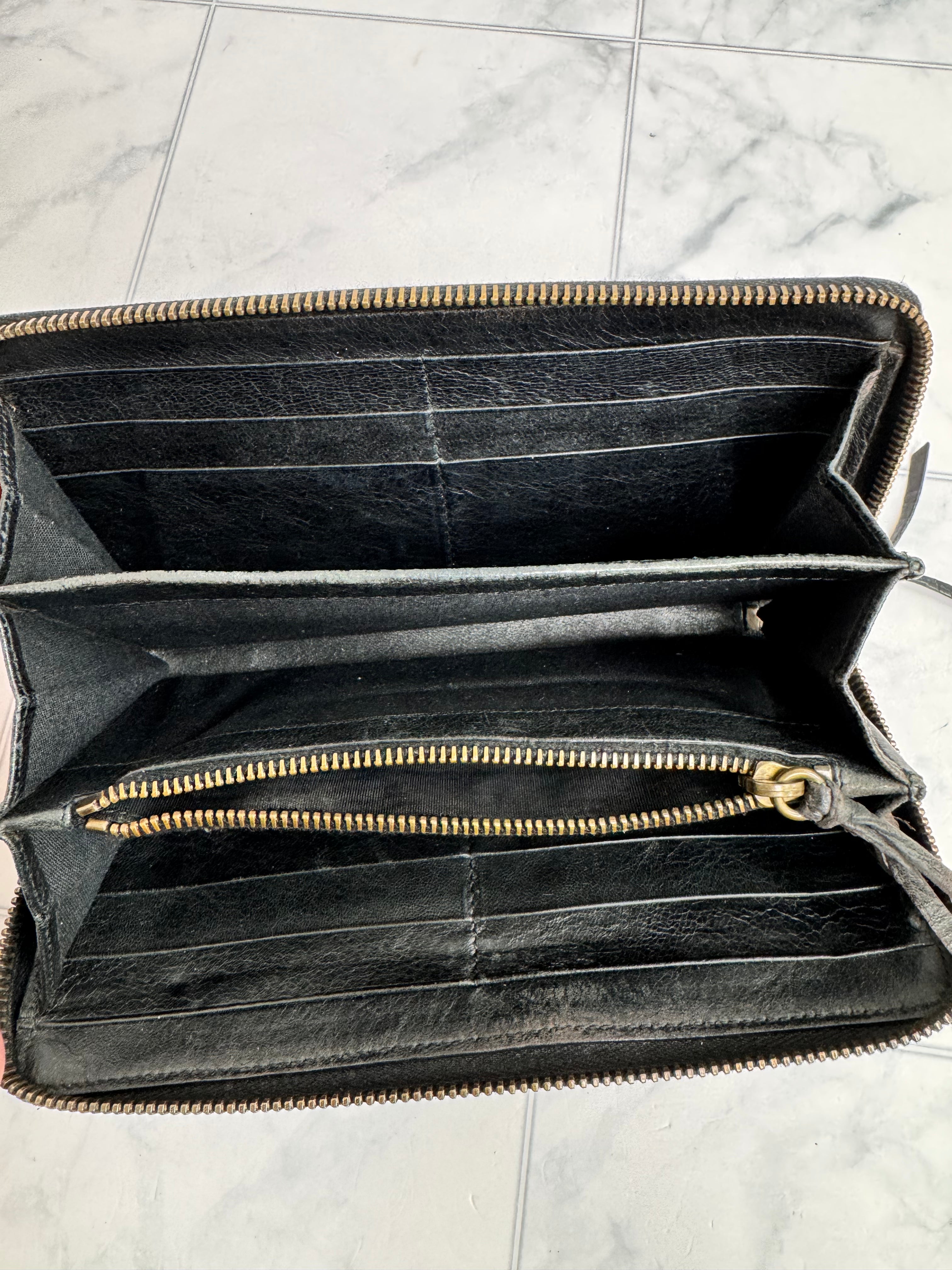 Balenciaga Black Leather Zippy Wallet