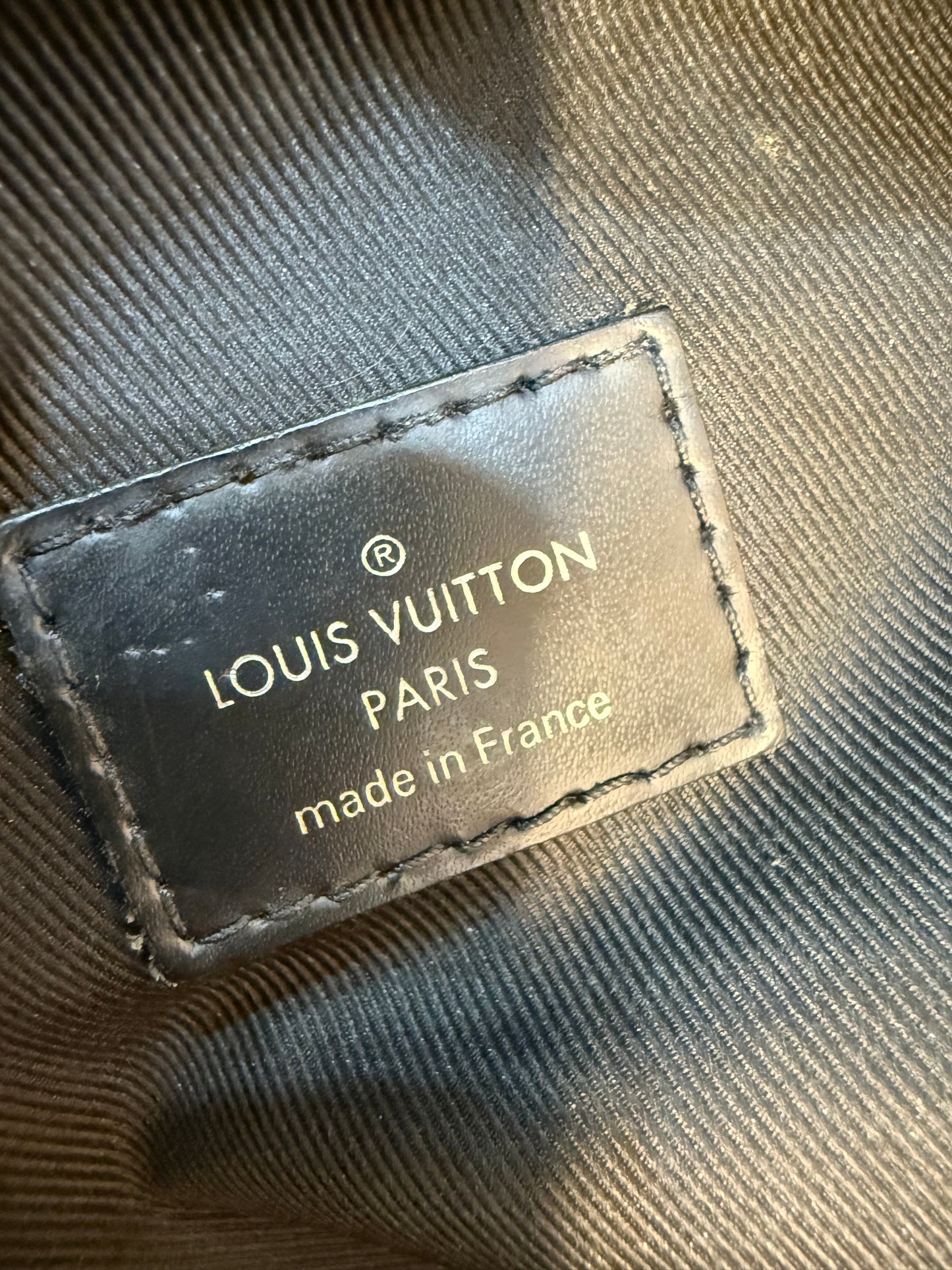 Louis Vuitton Damier Graphite Avenue Sling