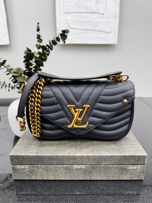 Louis Vuitton Black Quilted New Wave Chain Bag MM
