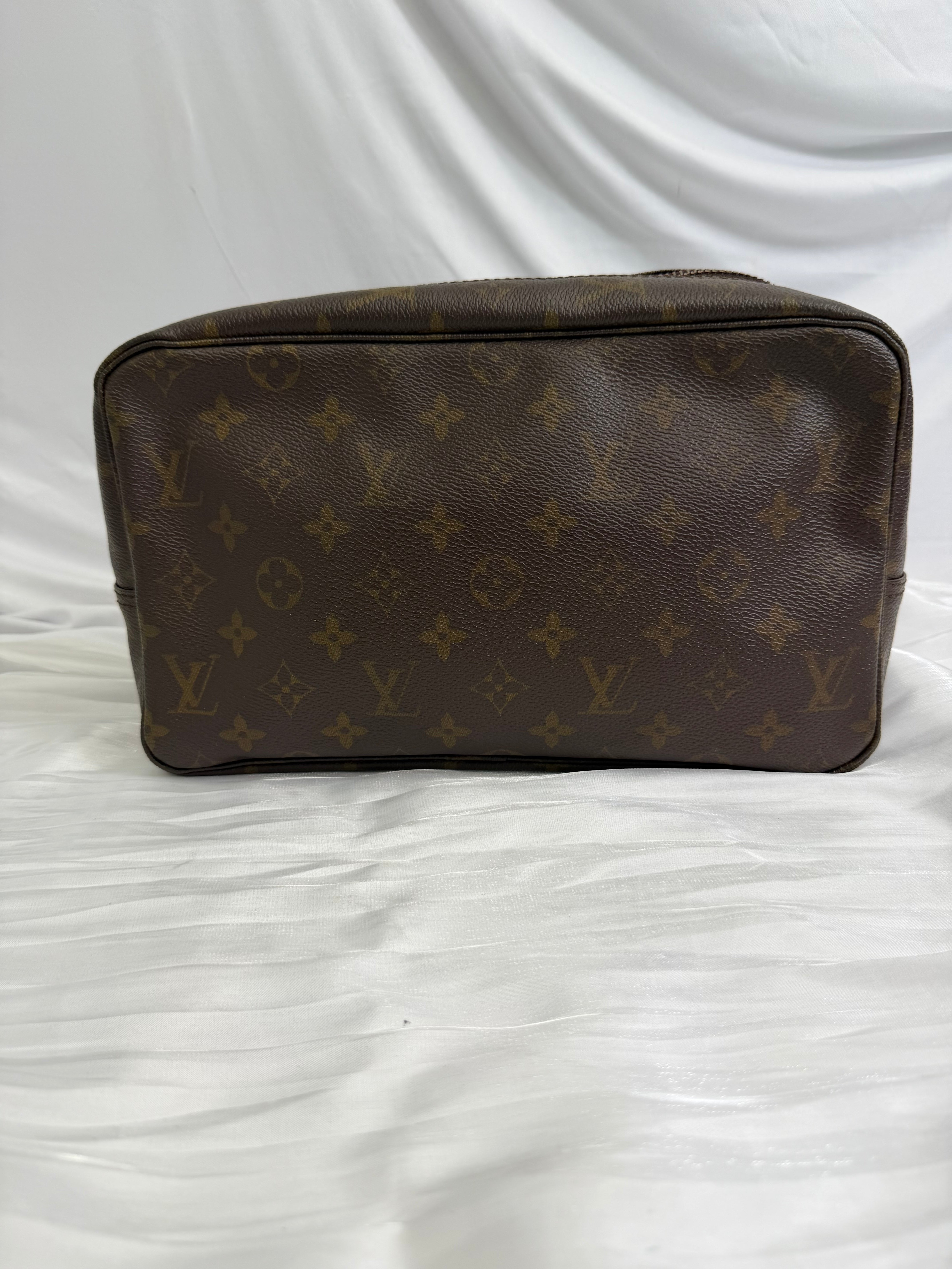 Louis Vuitton Monogram Trousse Toilette 28