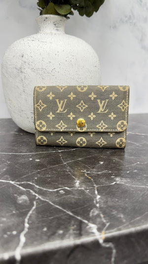 Louis Vuitton Blue Mini Lin 6 Key Ring Case