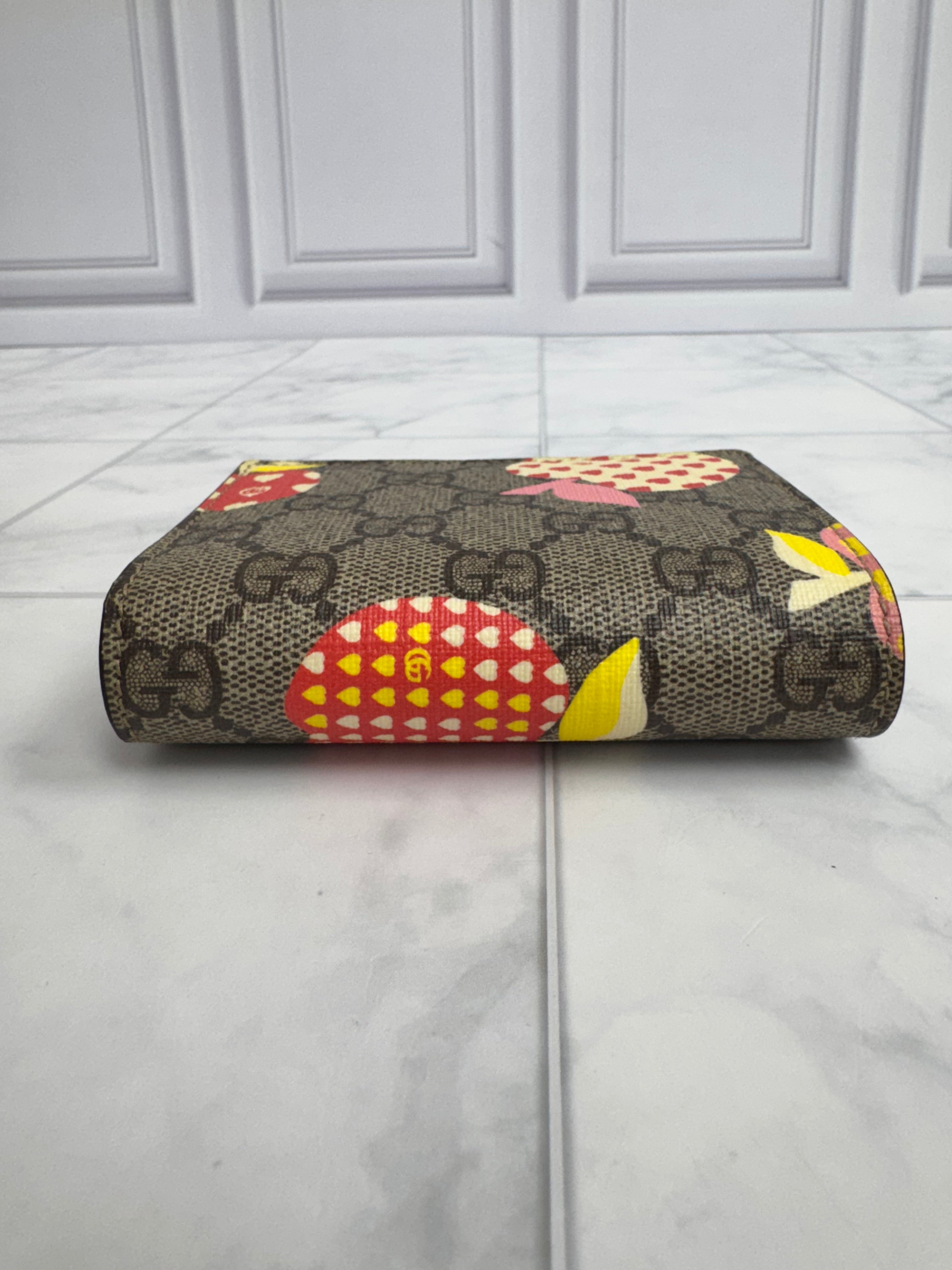 Gucci GG Supreme Canvas Apple Print Compact Wallet