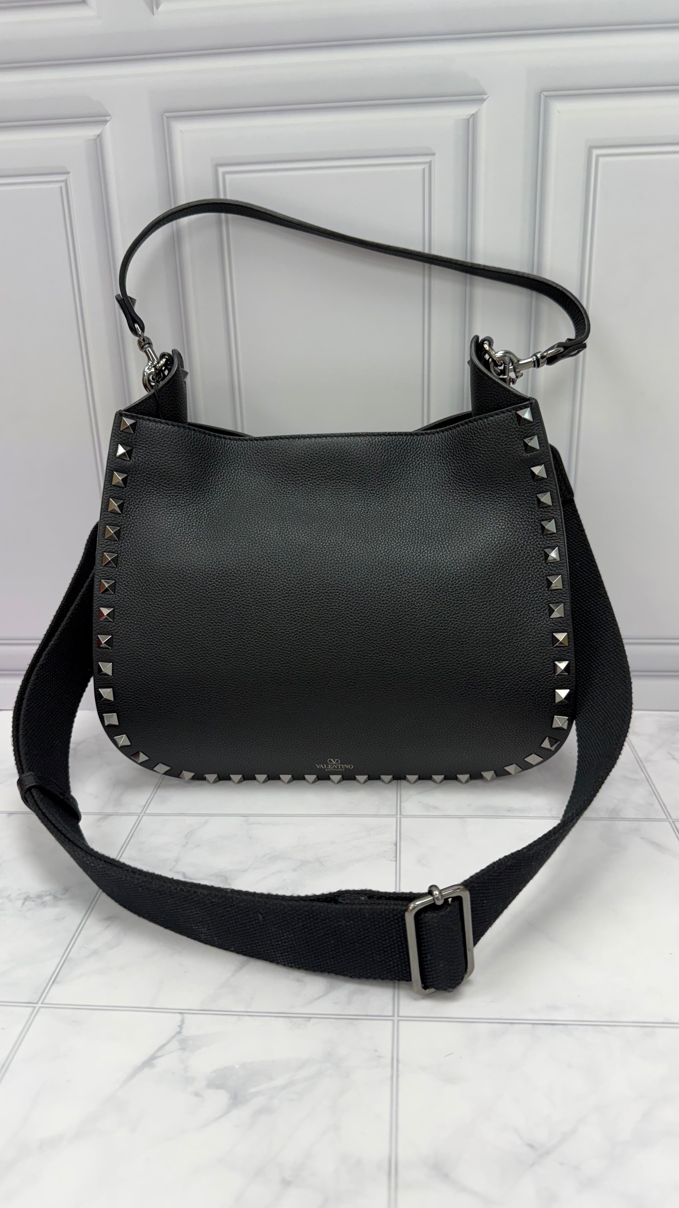 *DONS DROP* Valentino Black Grained Leather Rockstud Shoulder Bag