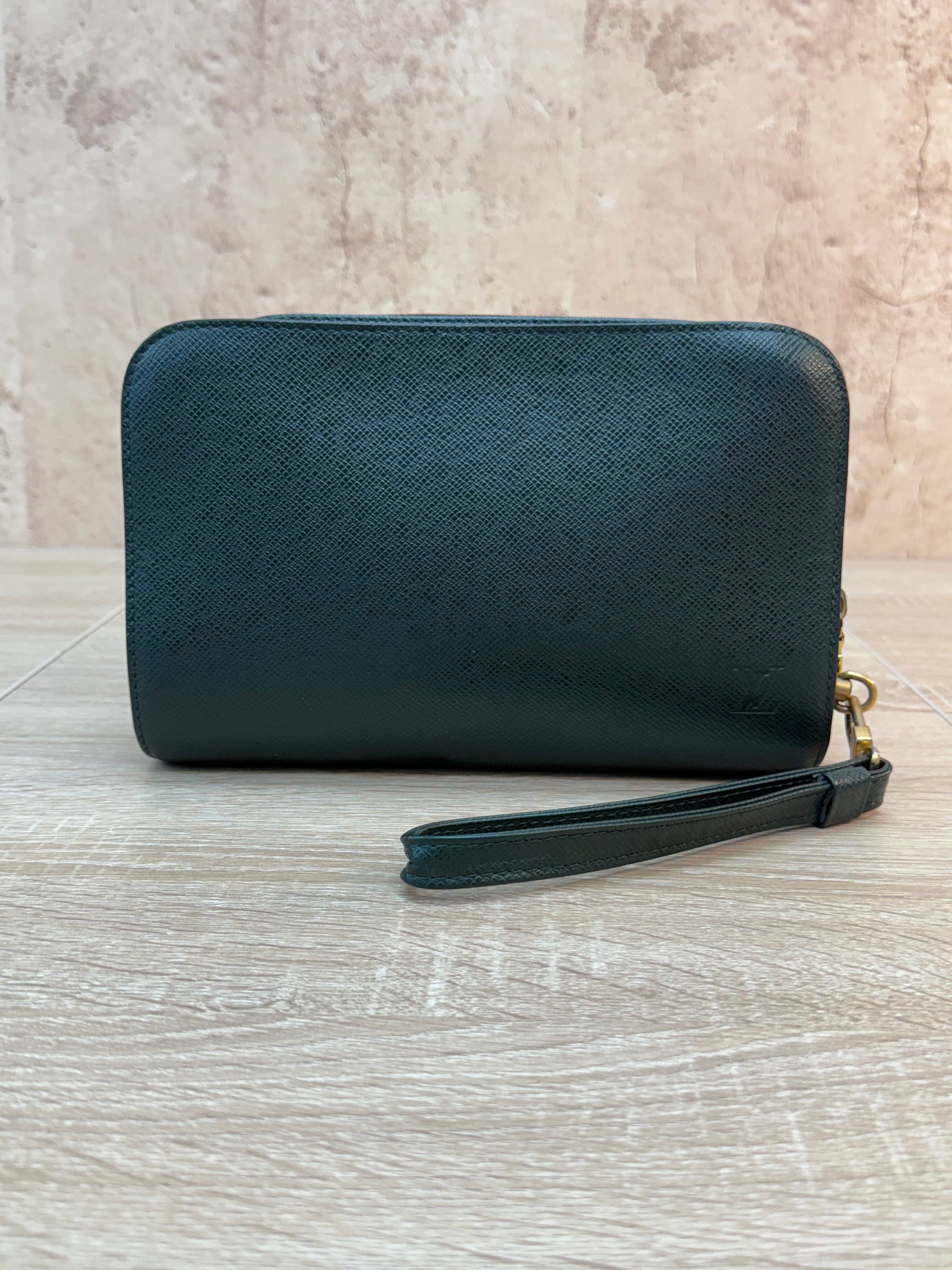 Louis Vuitton Green Taiga Leather Clutch