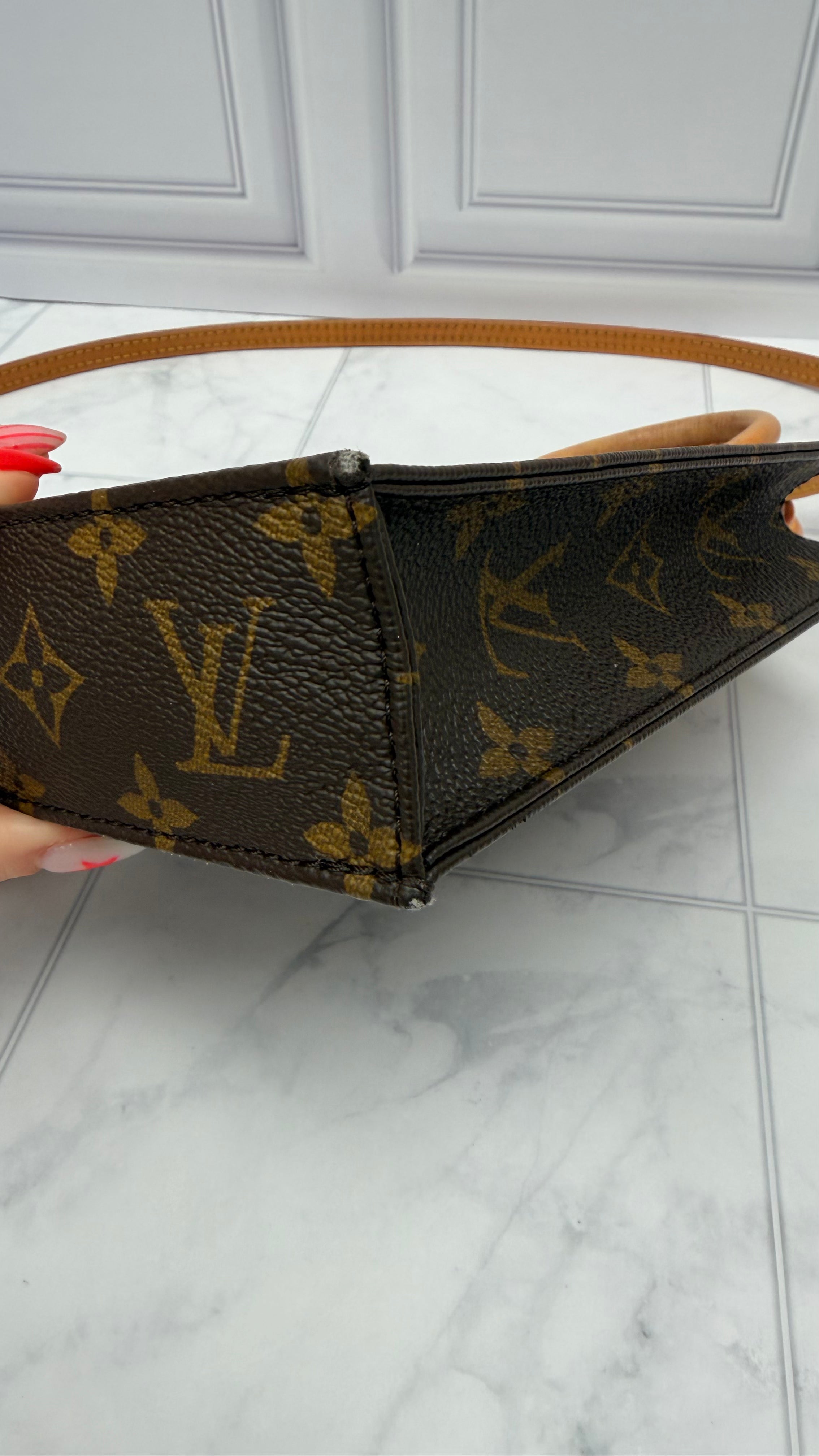 *DONS DROP* BRAND NEW Louis Vuitton Monogram Petit Sac Plat Crossbody Bag