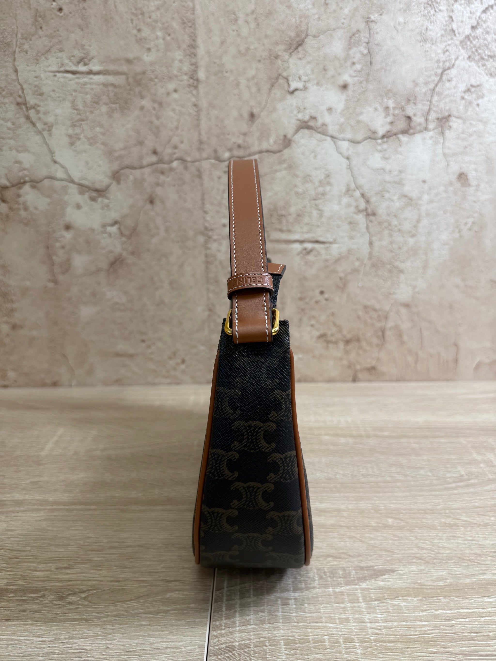 💚 BRAND NEW Celine Brown Ava Triomphe Shoulder Bag