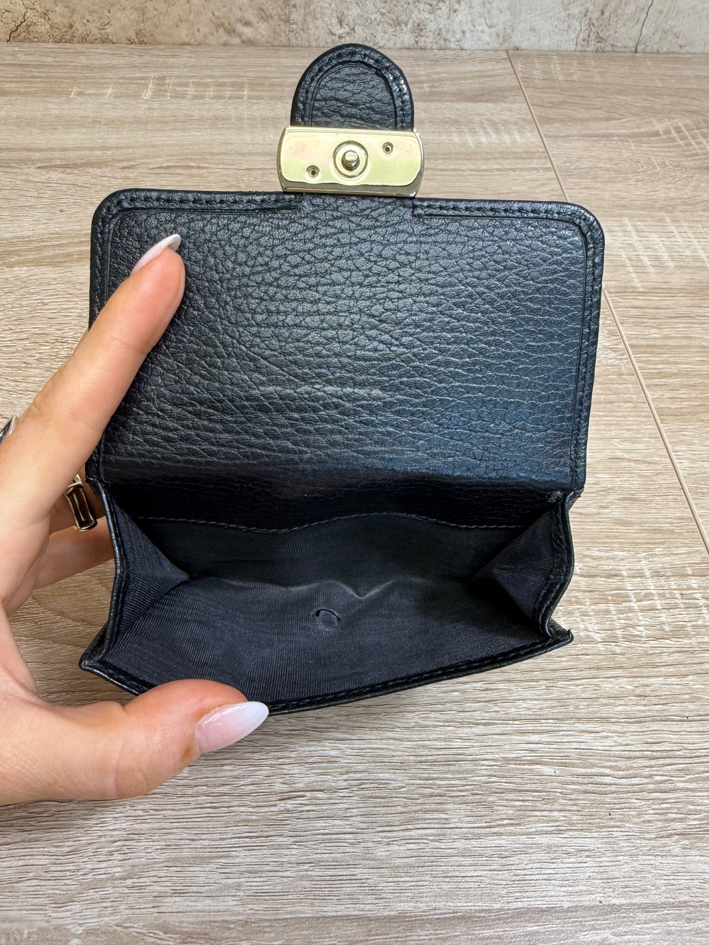 Gucci Black Leather Interlocking G Compact Wallet