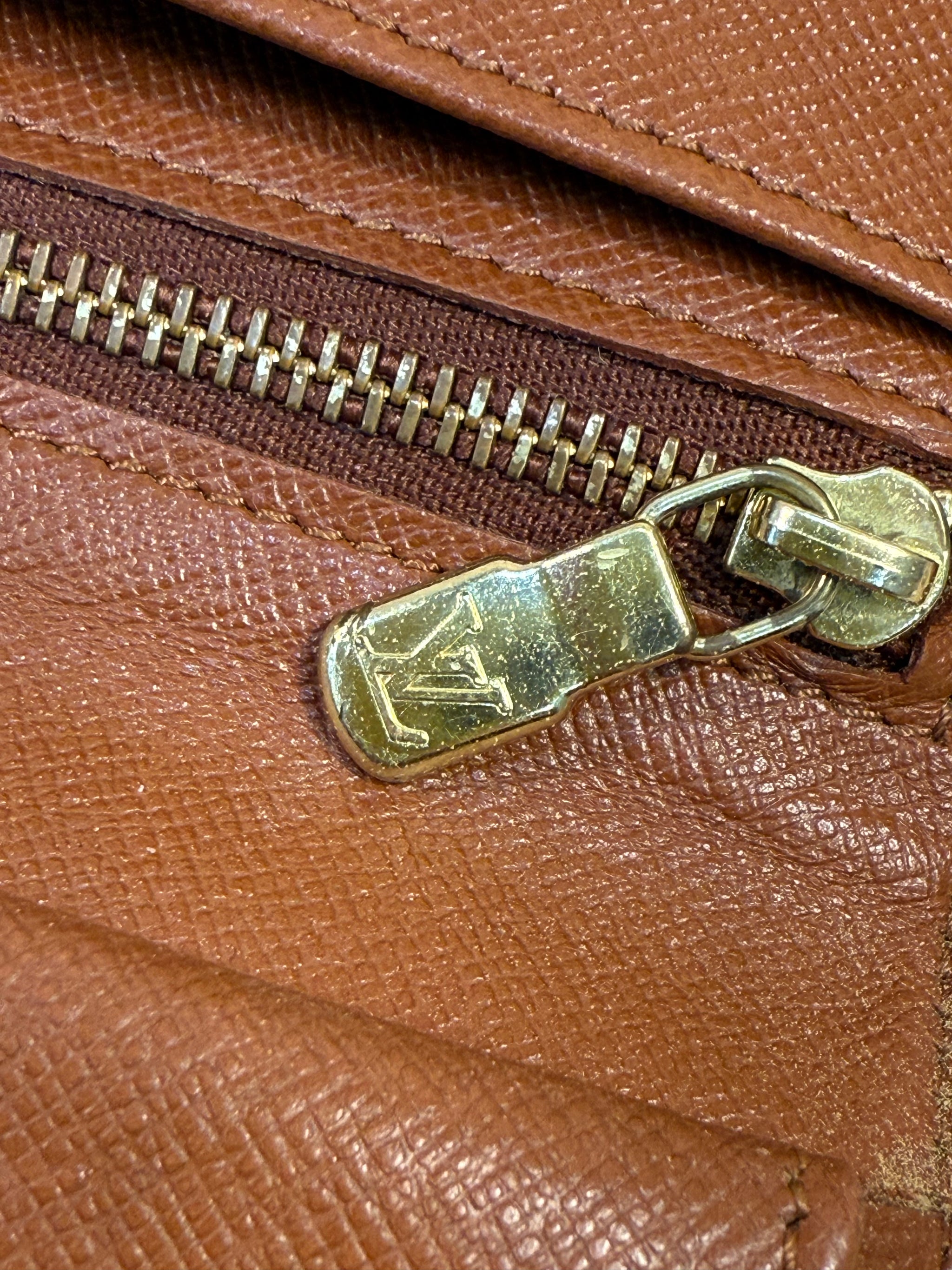 Louis Vuitton Monogram French Kisslock Clasp Wallet