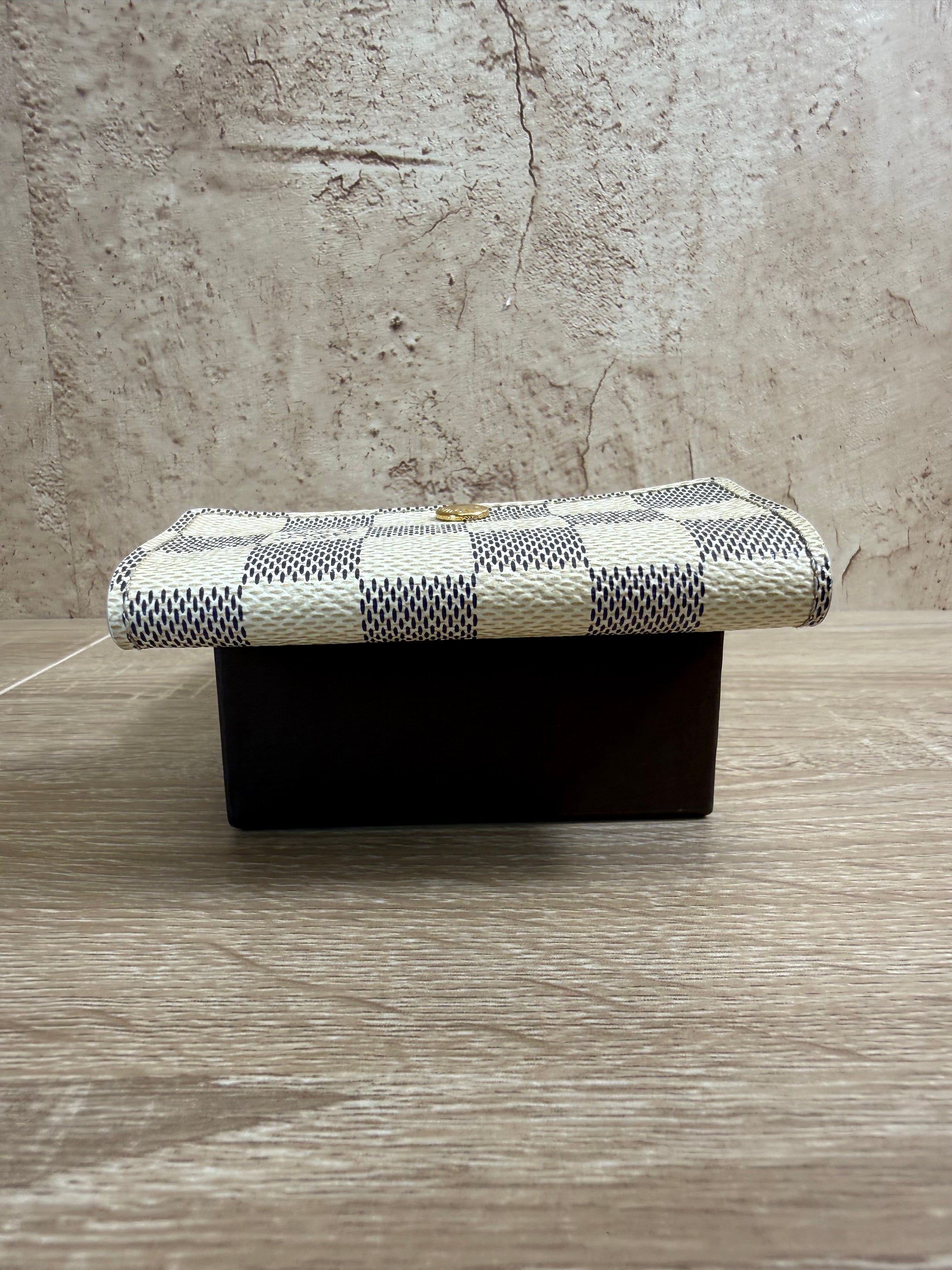Louis Vuitton Damier Azur 6 Key Ring Case