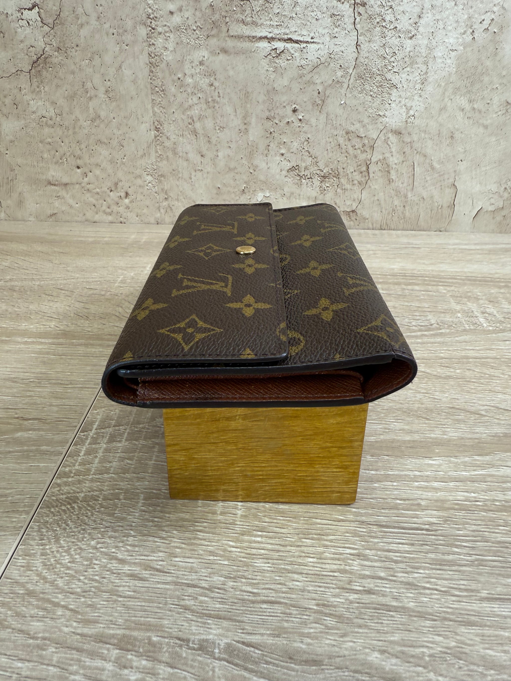 Louis Vuitton Monogram International Wallet