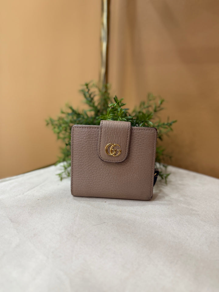 Gucci Beige Marmont Leather Compact Wallet