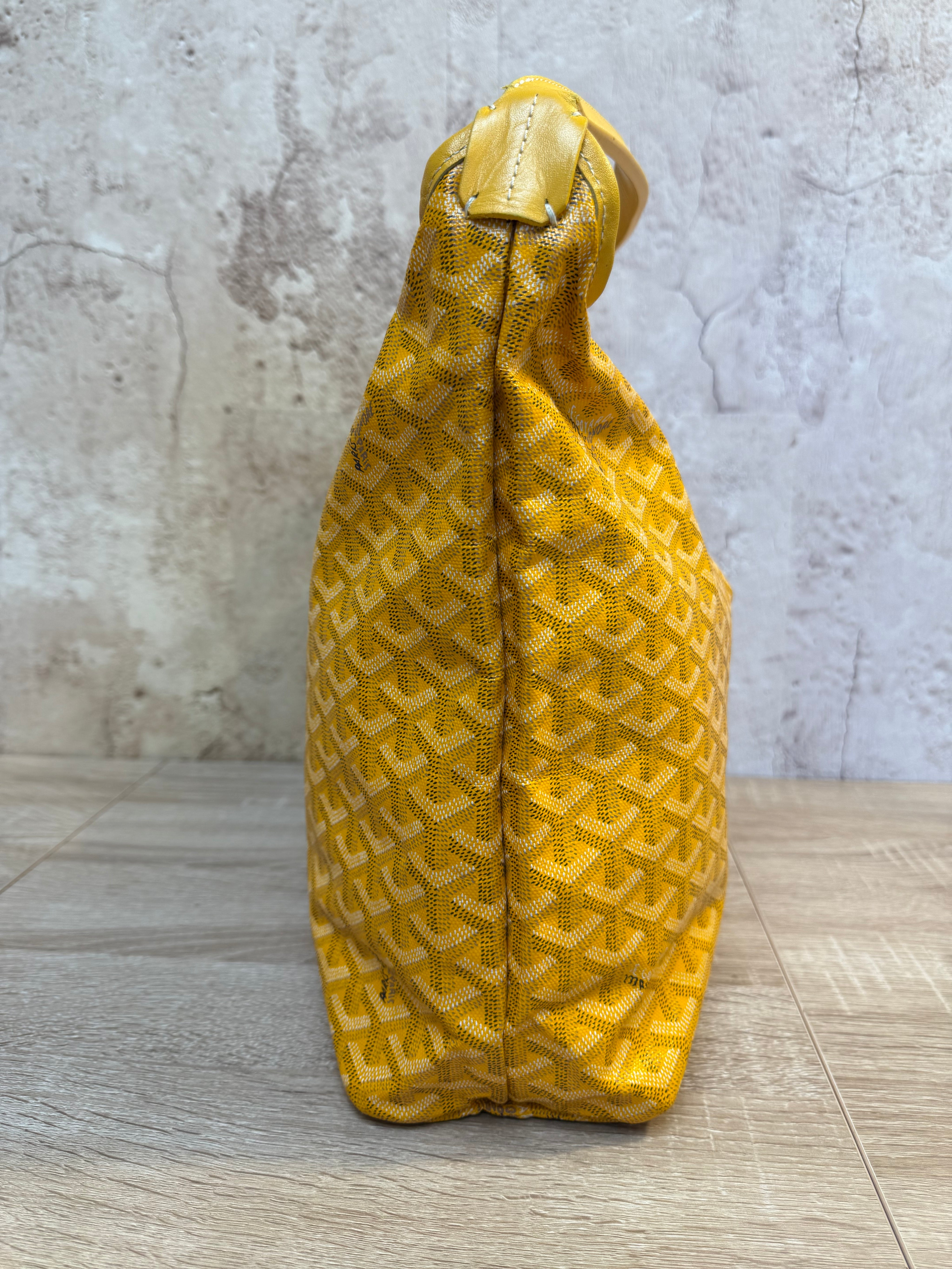 Goyard Yellow Goyardine Leather  Fidji Hobo Bagat