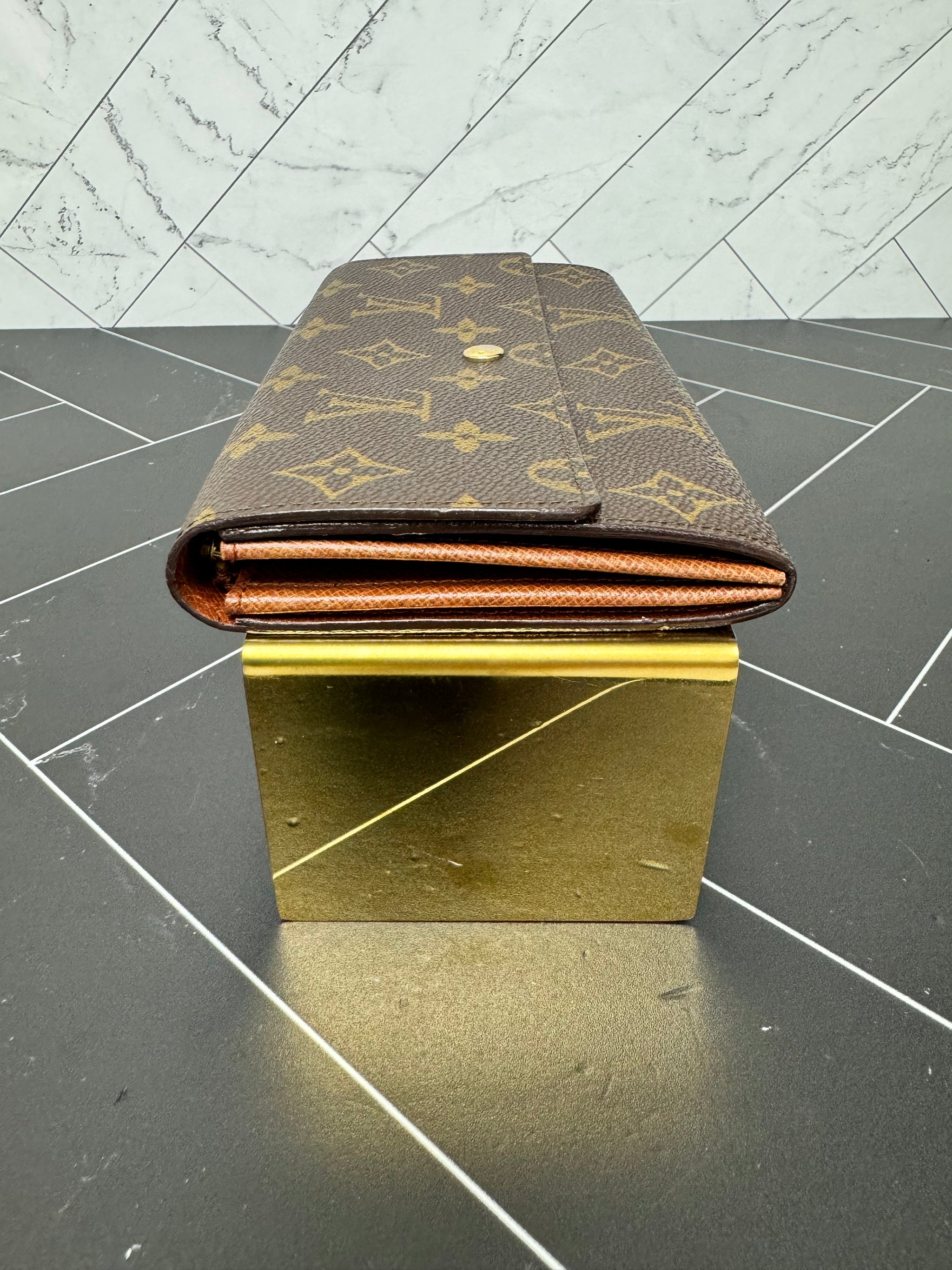 Louis Vuitton Monogram Sarah Wallet