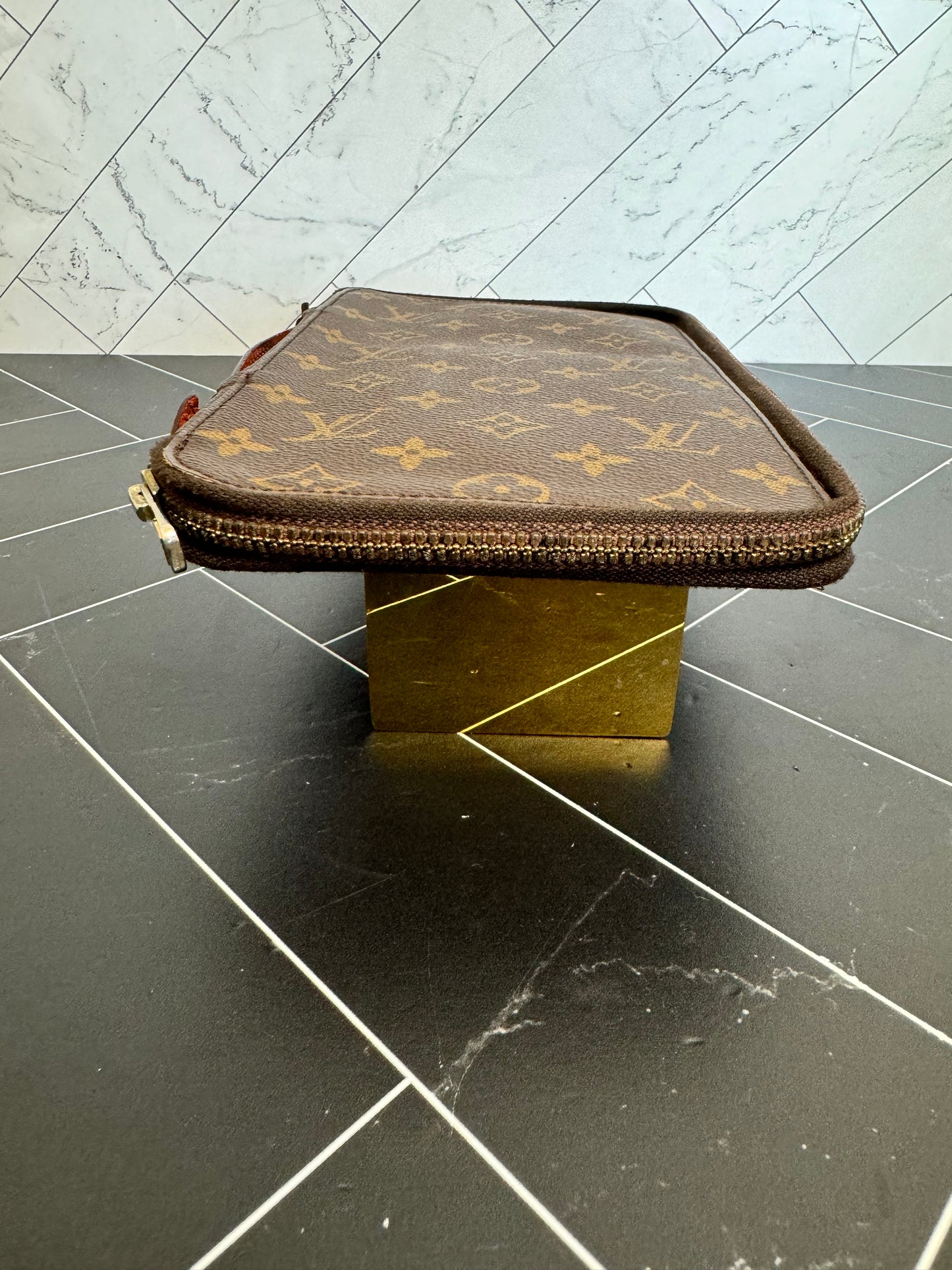 Louis Vuitton Monogram Poche Escapade Organizer Wallet