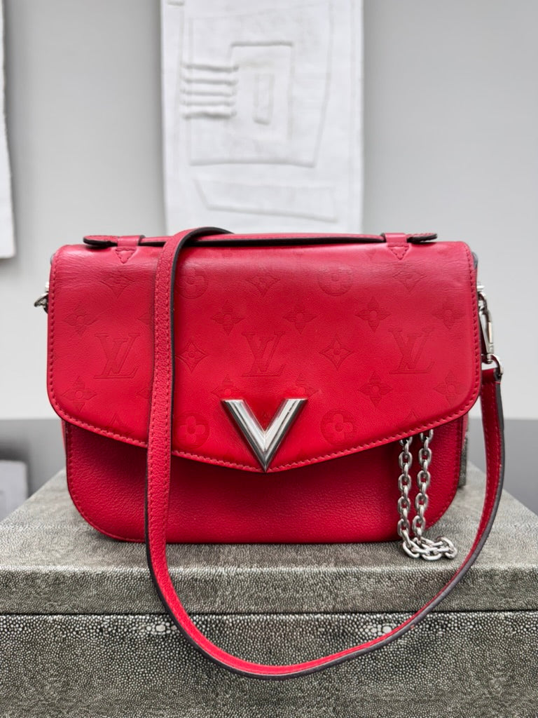 Louis Vuitton Red Monogram Leather Very Messenger Bag