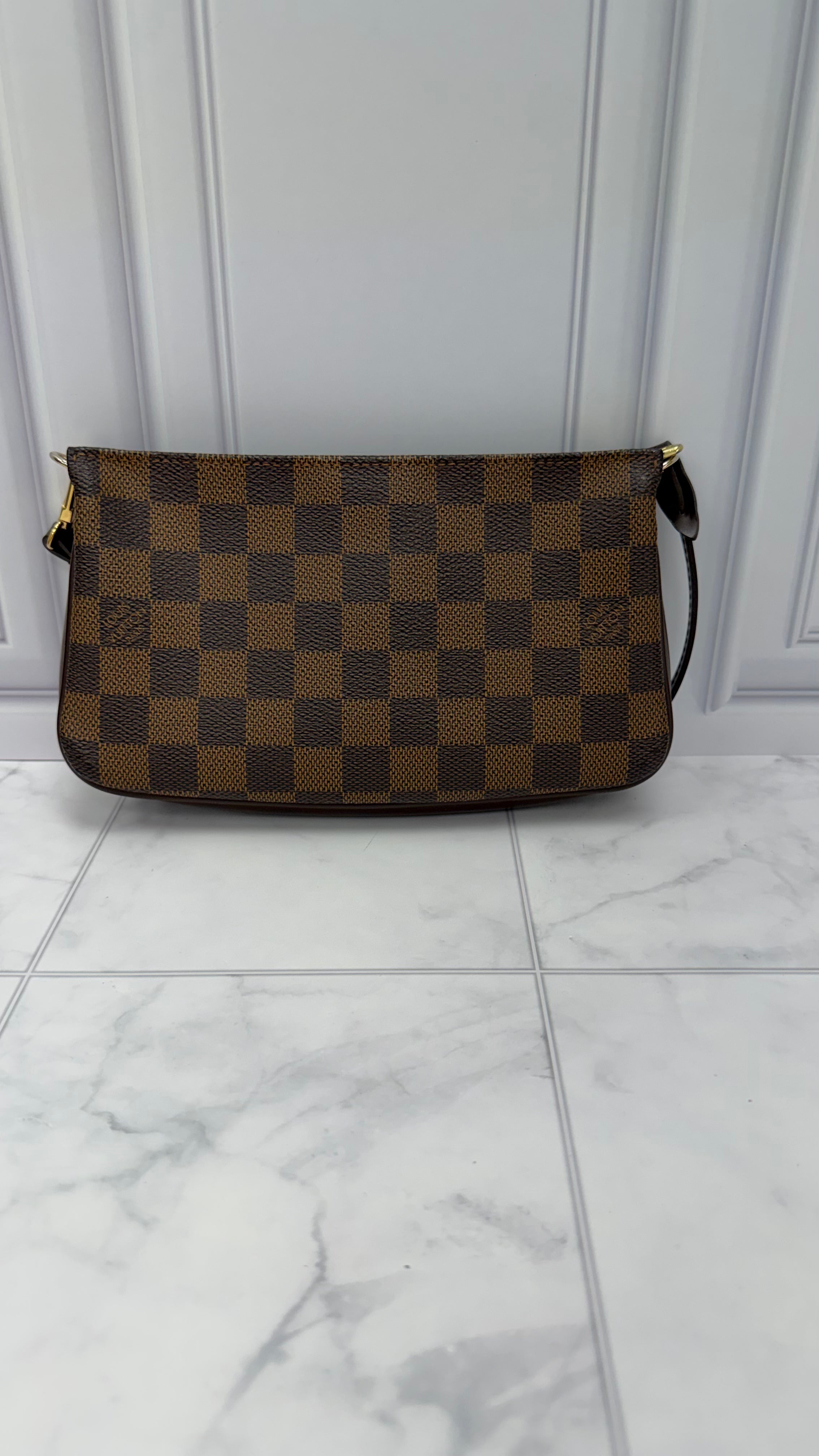*DONS DROP* Louis Vuitton Damier Ebene Navona Pochette