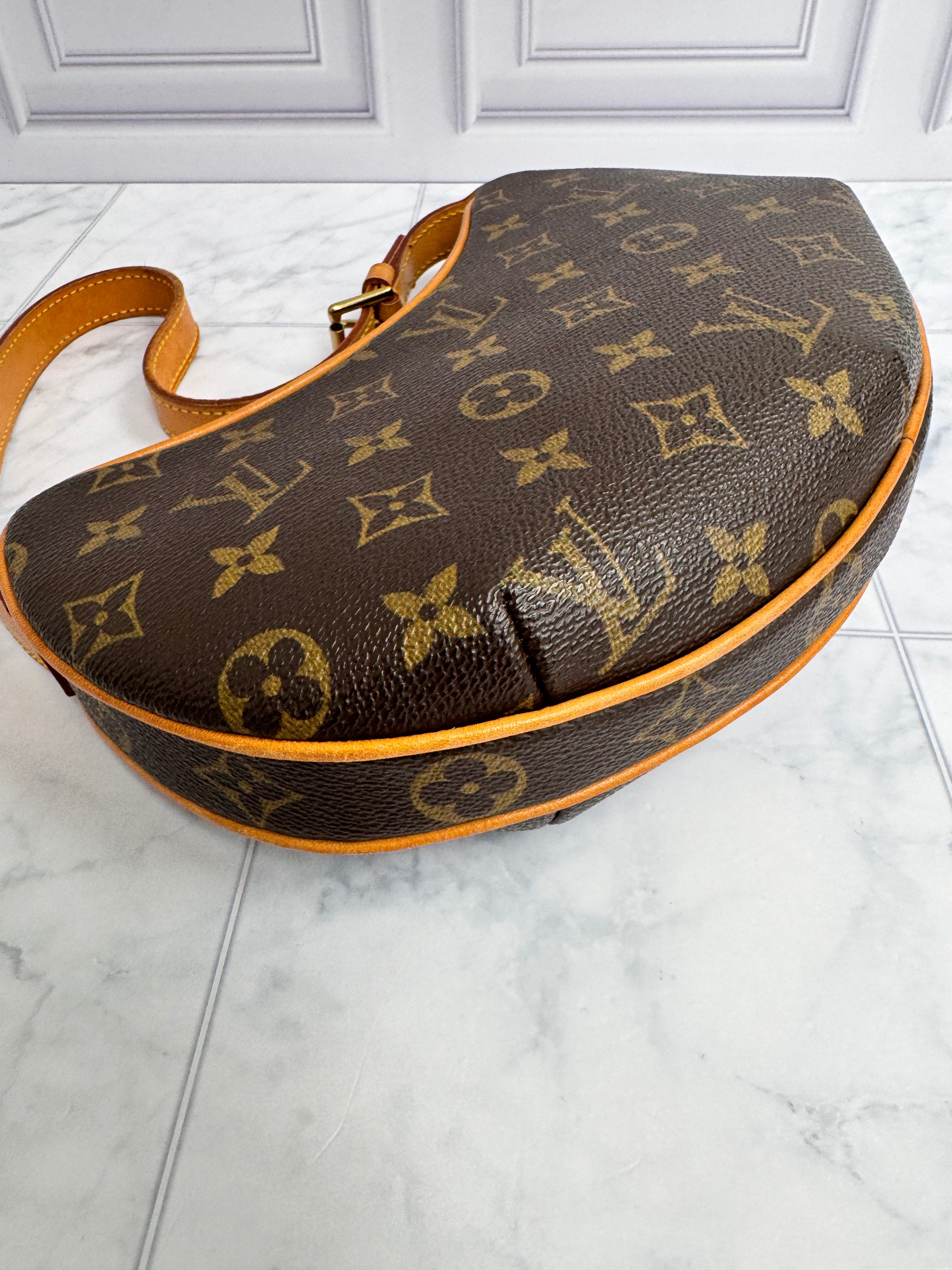 *DONS DROP* Louis Vuitton Monogram Croissant PM Handbag