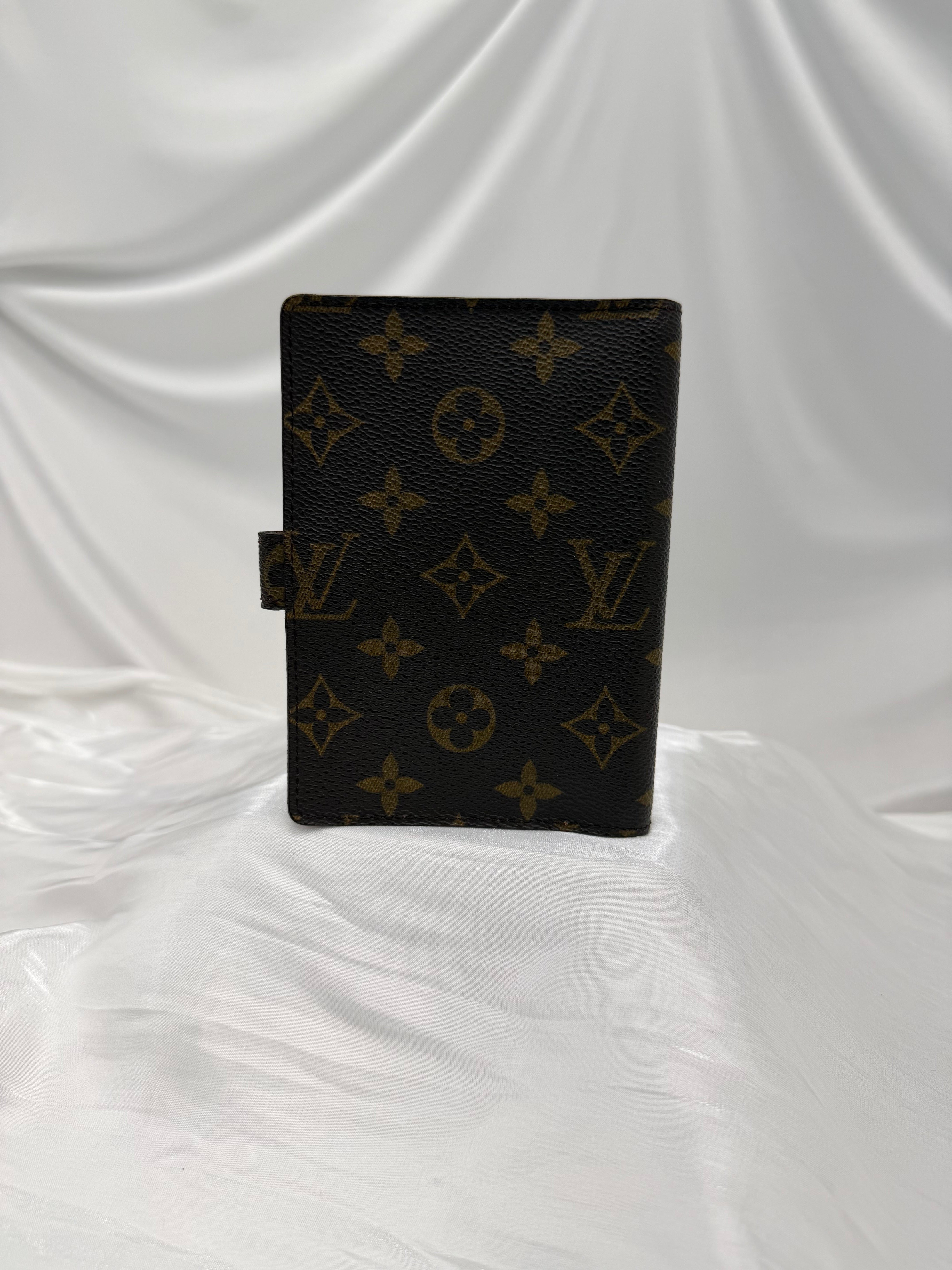 Louis Vuitton Monogram Passport Agenda PM