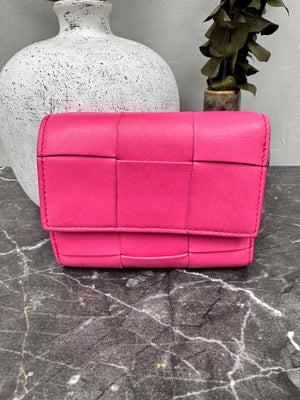 Bottega Veneta Pink Maxi Intrecciato Leather Compact Wallet