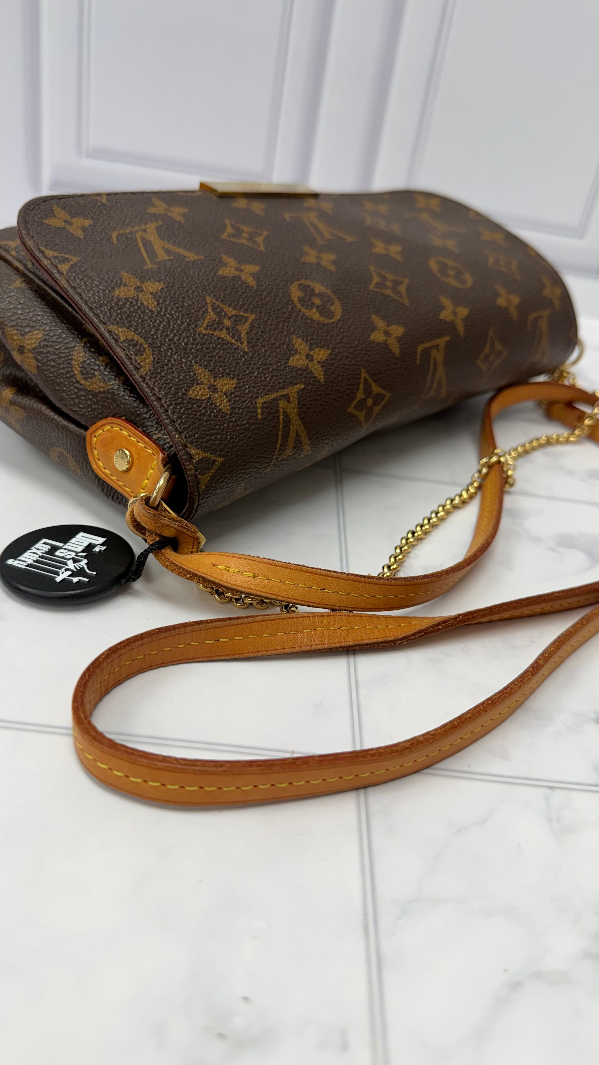 *DONS DROP* Louis Vuitton Monogram Favorite MM Crossbody Bag