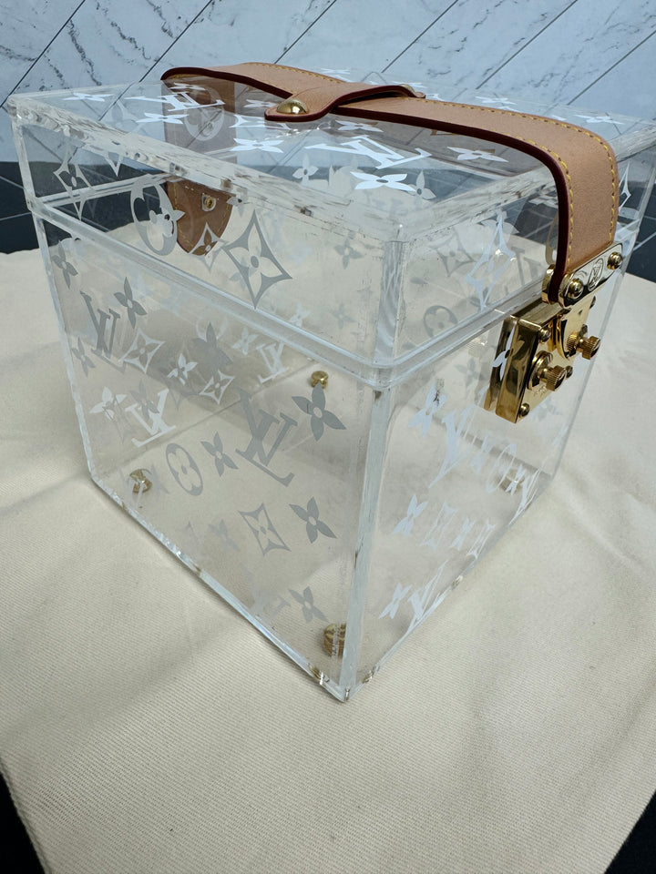 Louis Vuitton Scott Boite Monogram Clear Acrylic Case