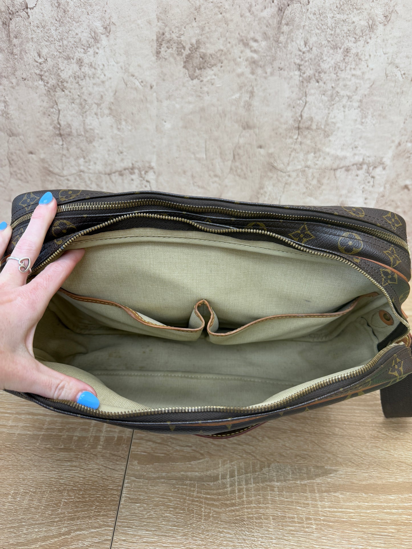 Louis Vuitton Monogram Reporter GM
